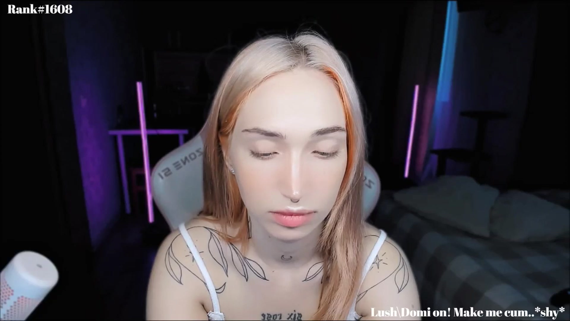 Gallery image thumbnail from Sunny_xoxo's myfreecams stream on, 11/19/2024, 02:30 image 19 of 20
