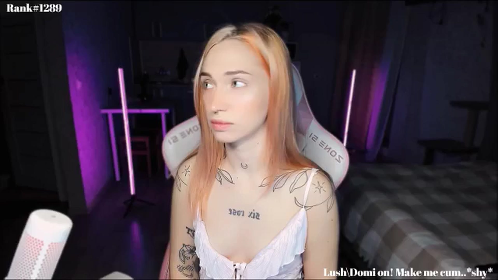 Gallery image thumbnail from Sunny_xoxo's myfreecams stream on, 11/22/2024, 02:39 image 7 of 20
