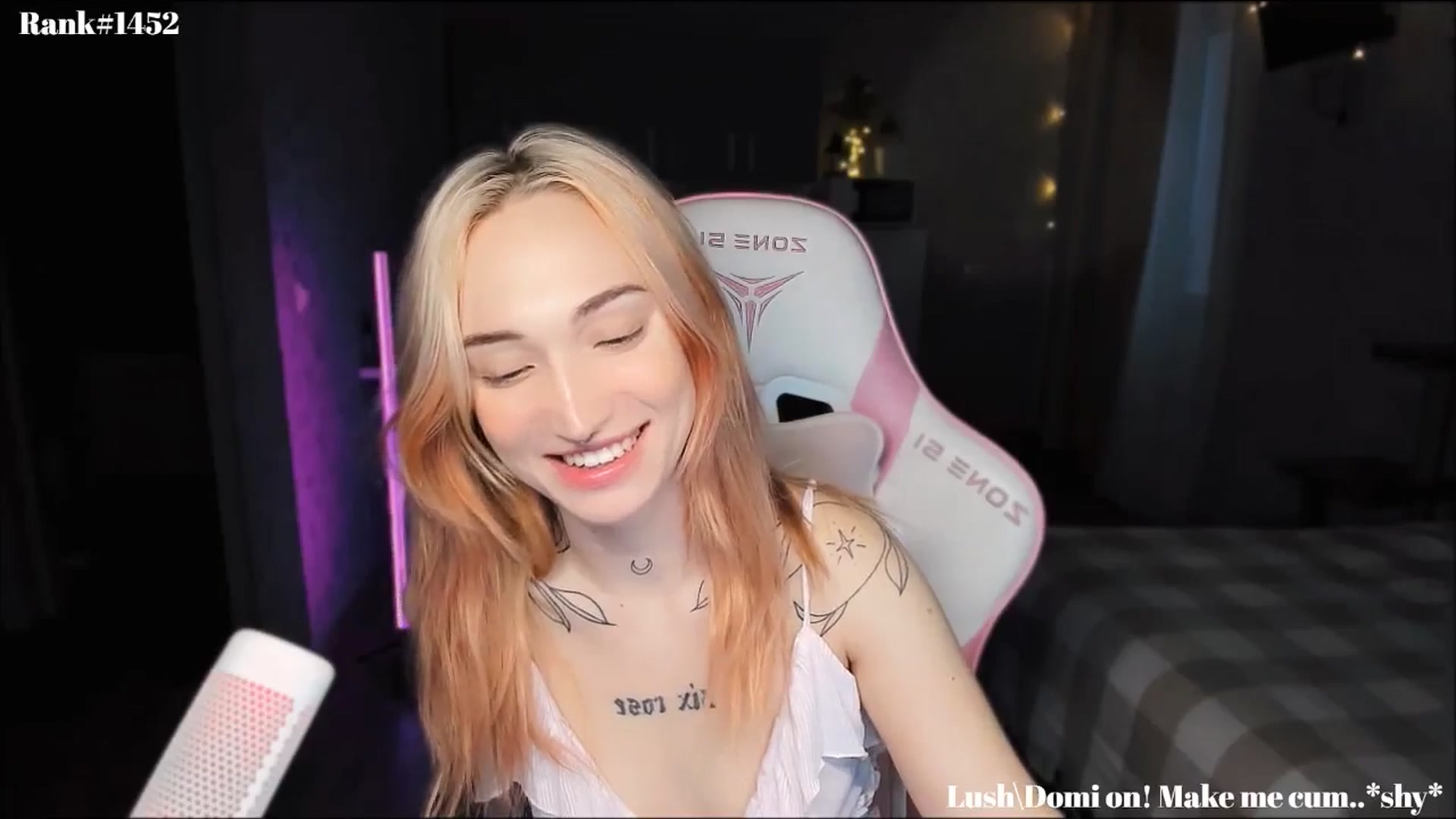 Gallery image thumbnail from Sunny_xoxo's myfreecams stream on, 11/26/2024, 03:27 image 7 of 20