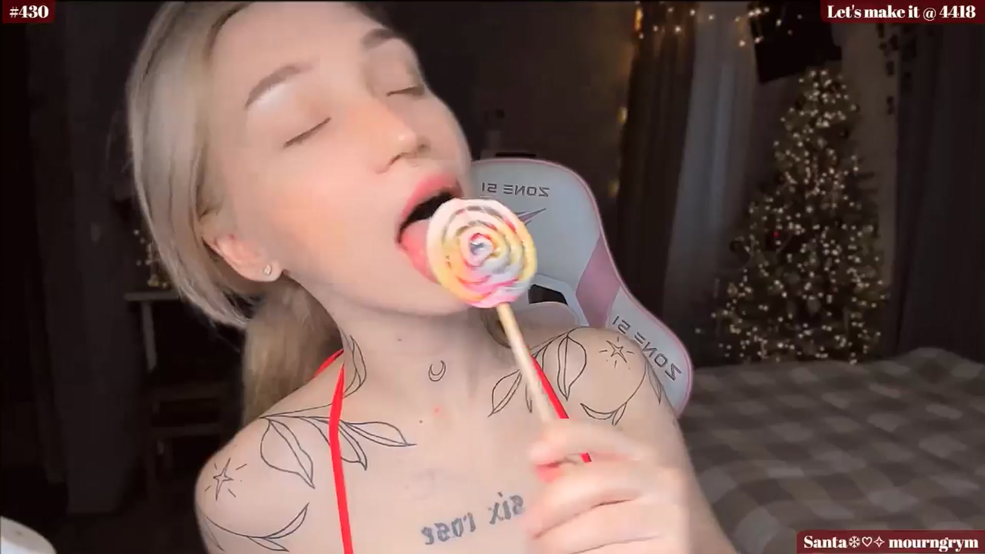 Gallery image thumbnail from Sunny_xoxo's myfreecams stream on, 12/25/2024, 02:52 image 13 of 20