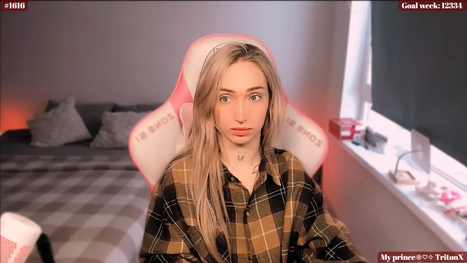 Gallery image thumbnail from Sunny_xoxo's myfreecams stream on, 01/21/2025, 04:50 image 8 of 20