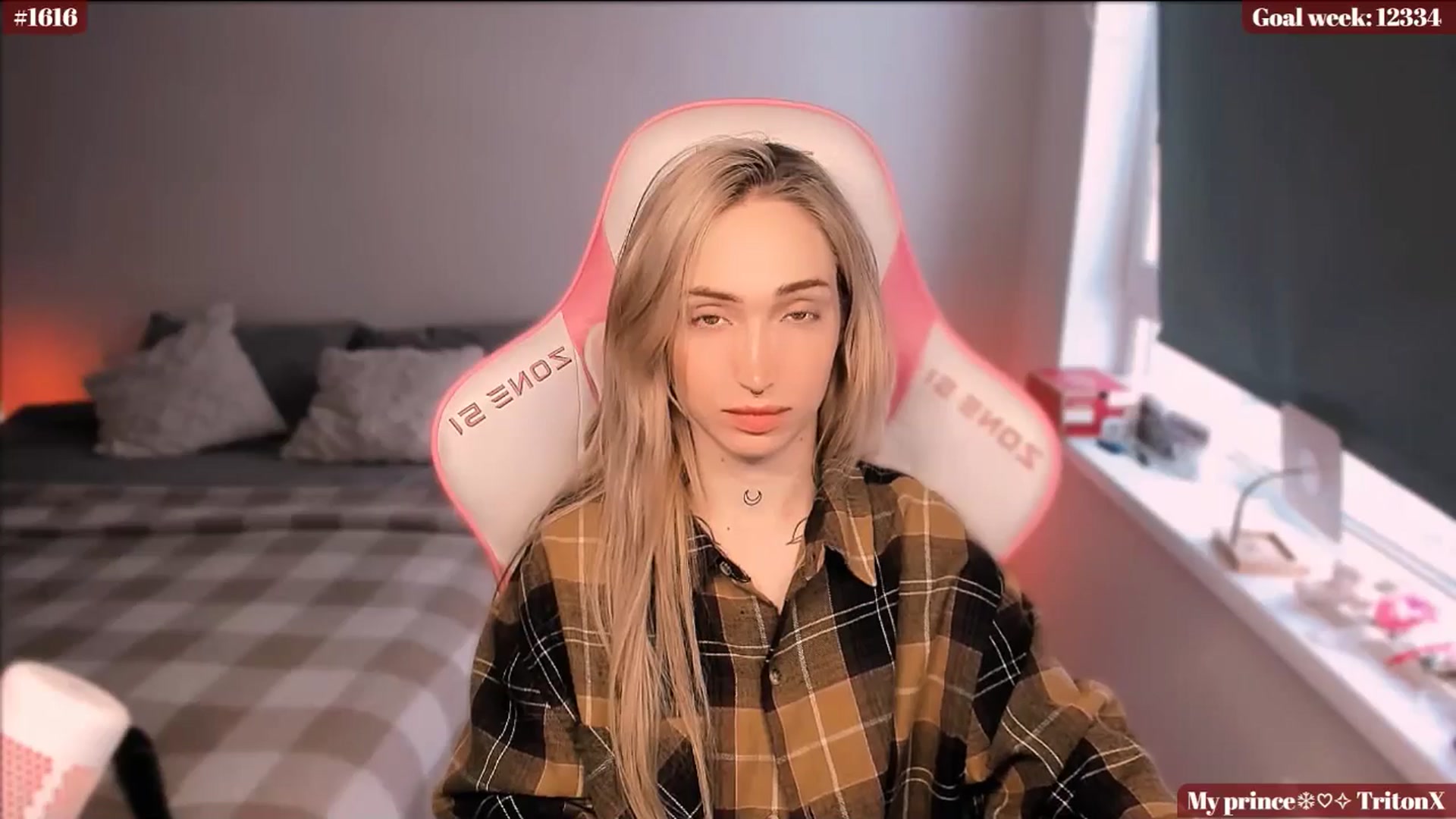 Gallery image thumbnail from Sunny_xoxo's myfreecams stream on, 01/21/2025, 04:50 image 14 of 20