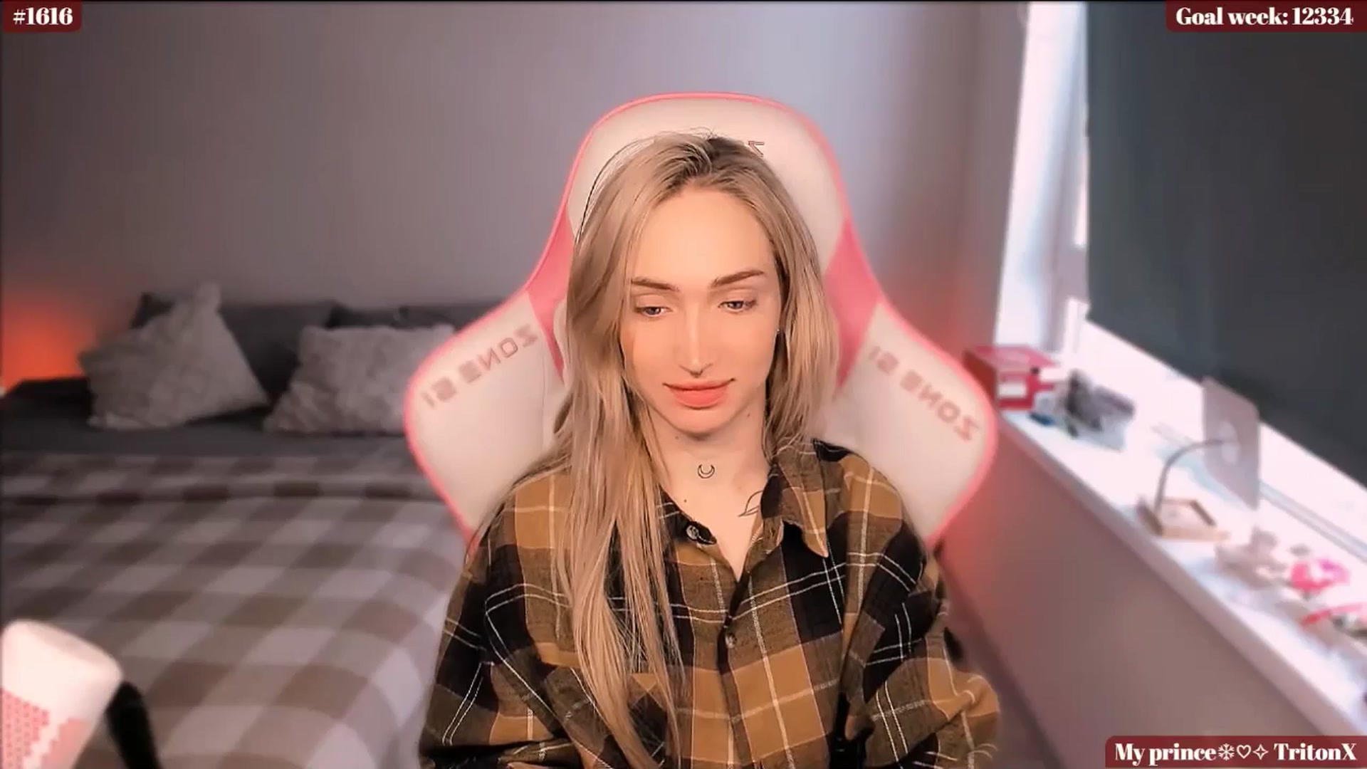 Gallery image thumbnail from Sunny_xoxo's myfreecams stream on, 01/21/2025, 04:50 image 16 of 20