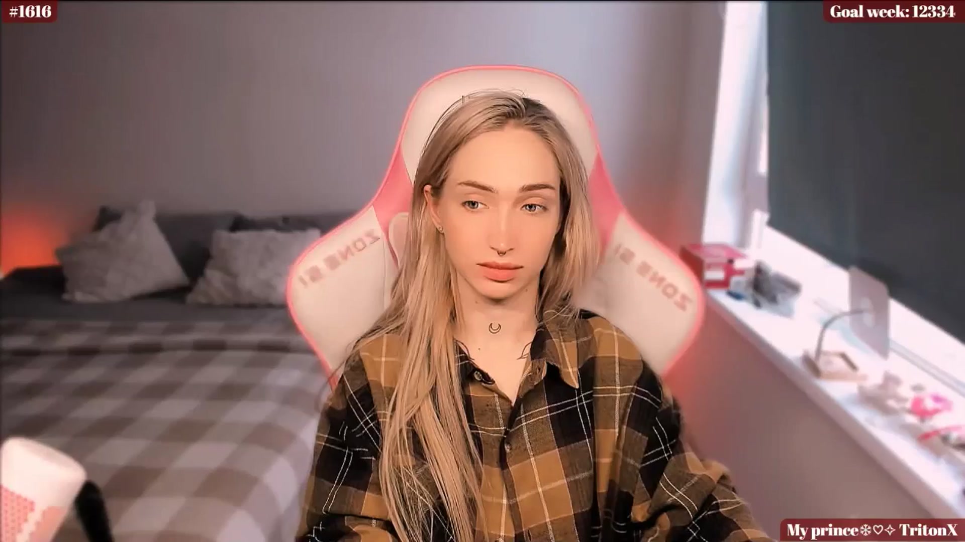 Gallery image thumbnail from Sunny_xoxo's myfreecams stream on, 01/21/2025, 04:50 image 17 of 20
