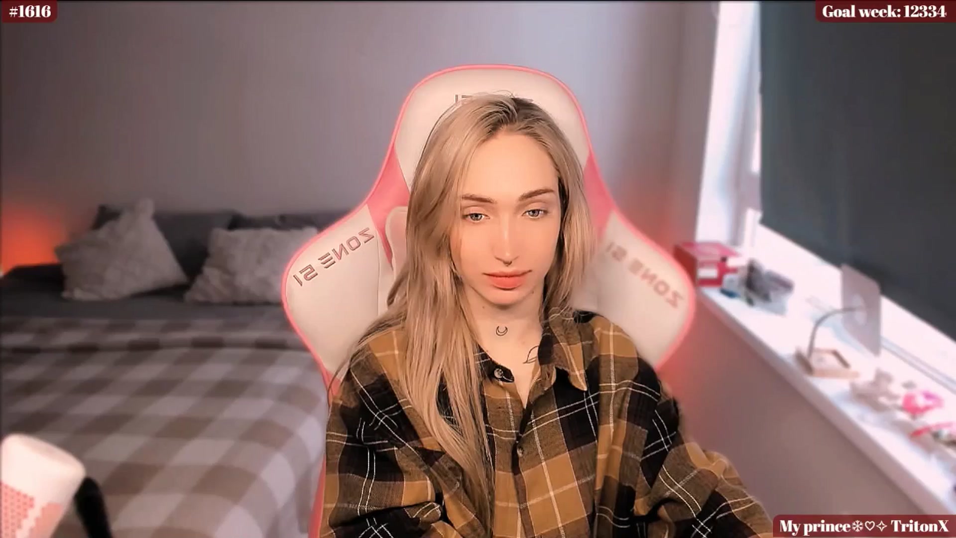 Gallery image thumbnail from Sunny_xoxo's myfreecams stream on, 01/21/2025, 04:50 image 15 of 20