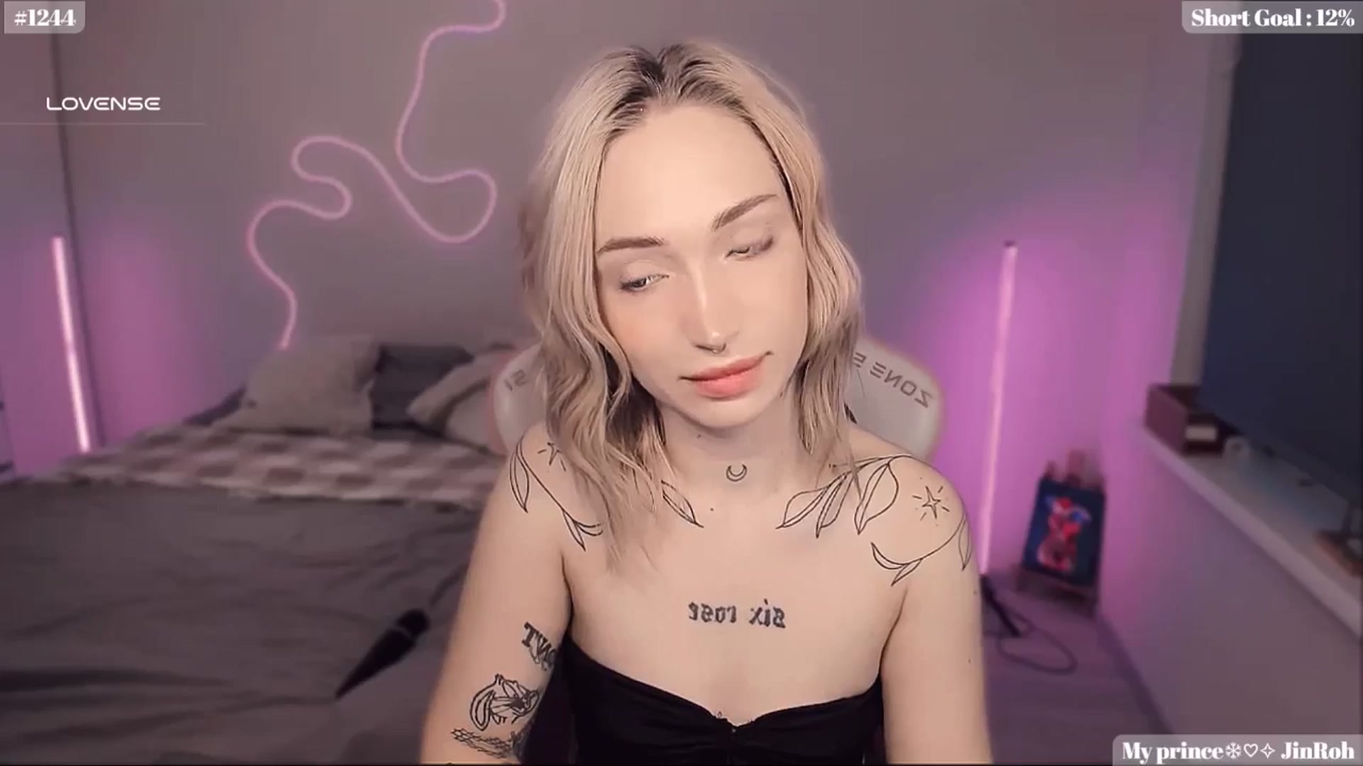 Gallery image thumbnail from Sunny_xoxo's myfreecams stream on, 01/28/2025, 02:19 image 17 of 20