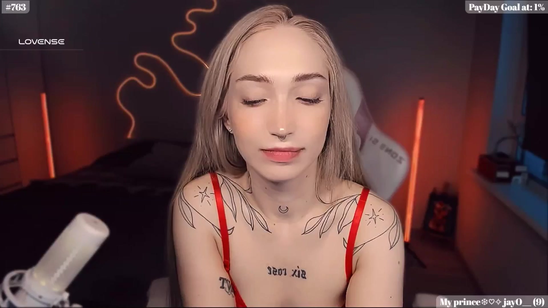 Gallery image thumbnail from Sunny_xoxo's myfreecams stream on, 02/07/2025, 02:41 image 9 of 20