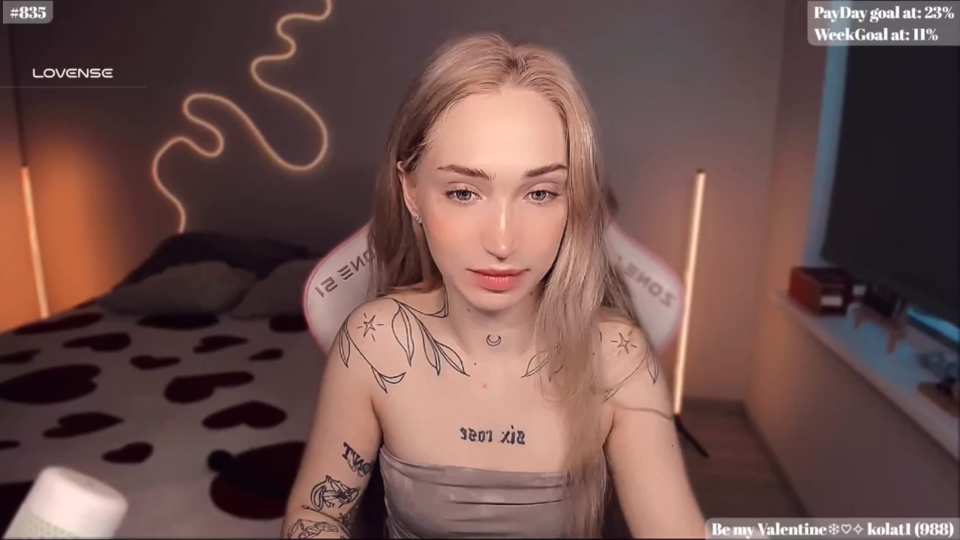 Gallery image thumbnail from Sunny_xoxo's myfreecams stream on, 02/11/2025, 03:40 image 4 of 20