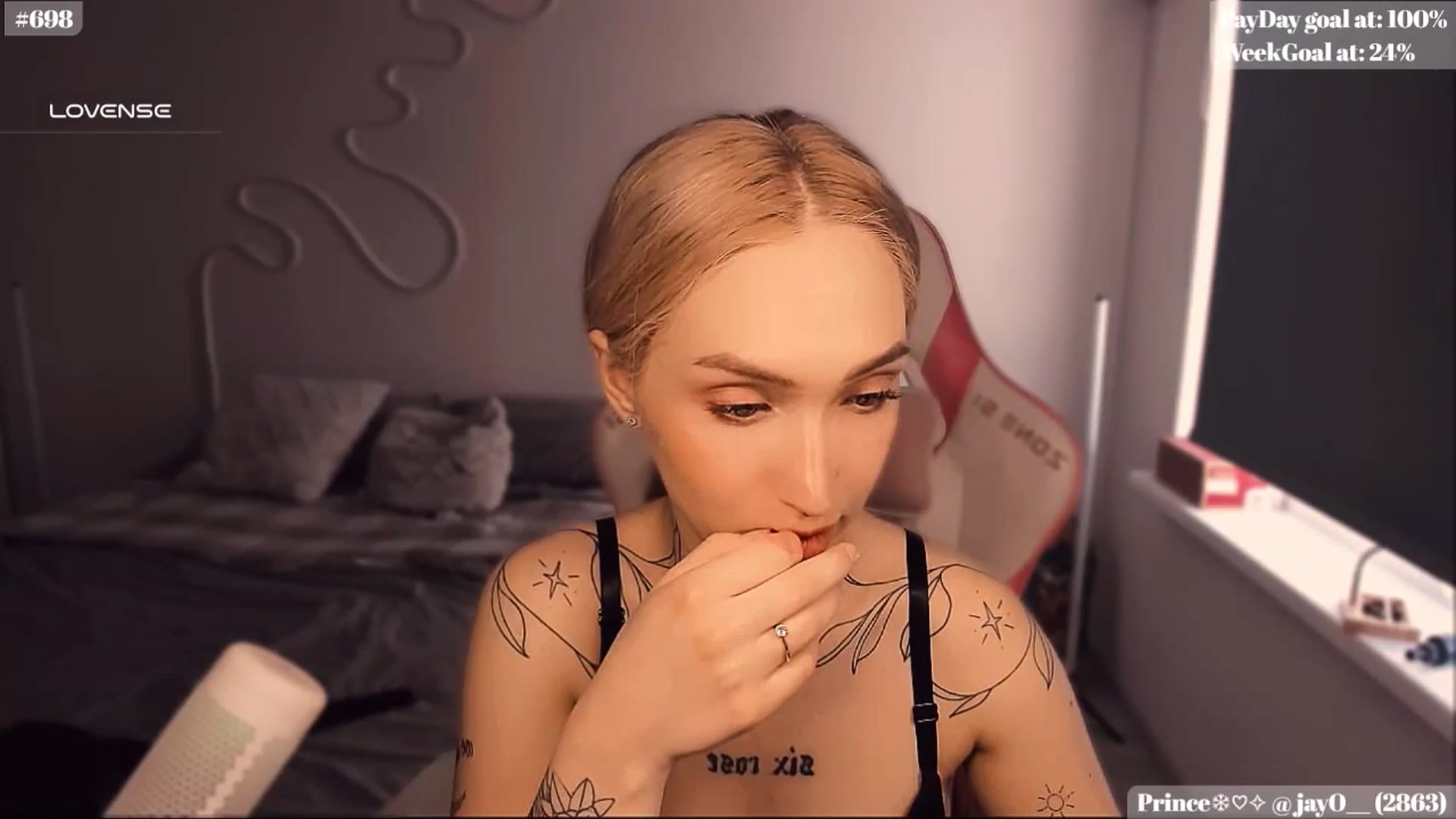 Gallery image thumbnail from Sunny_xoxo's myfreecams stream on, 02/17/2025, 06:40 image 14 of 20
