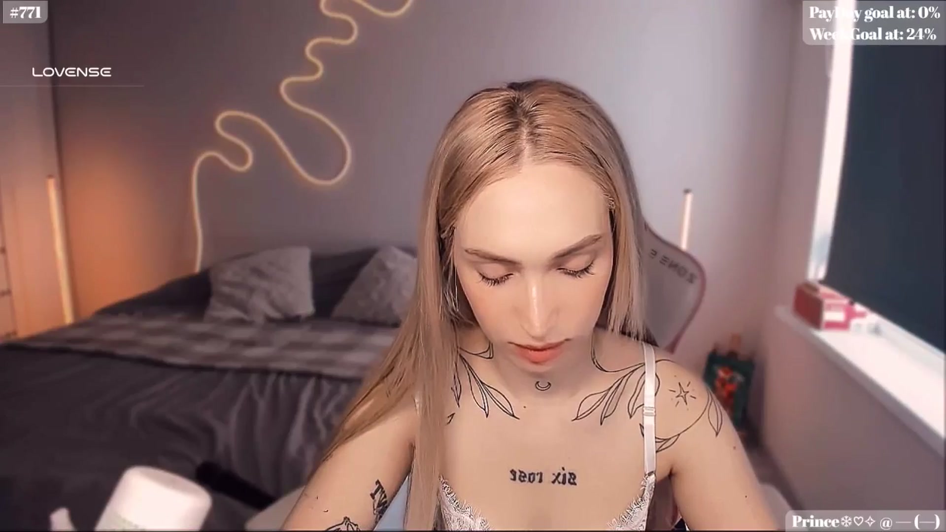 Gallery image thumbnail from Sunny_xoxo's myfreecams stream on, 02/19/2025, 03:00 image 16 of 20