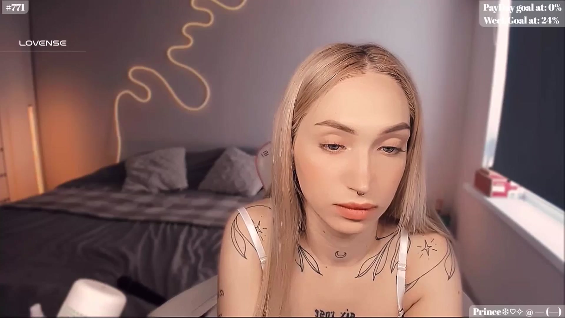 Gallery image thumbnail from Sunny_xoxo's myfreecams stream on, 02/19/2025, 03:00 image 18 of 20