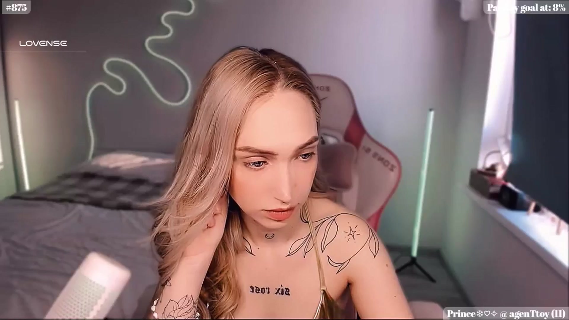 Gallery image thumbnail from Sunny_xoxo's myfreecams stream on, 02/25/2025, 04:44 image 4 of 20