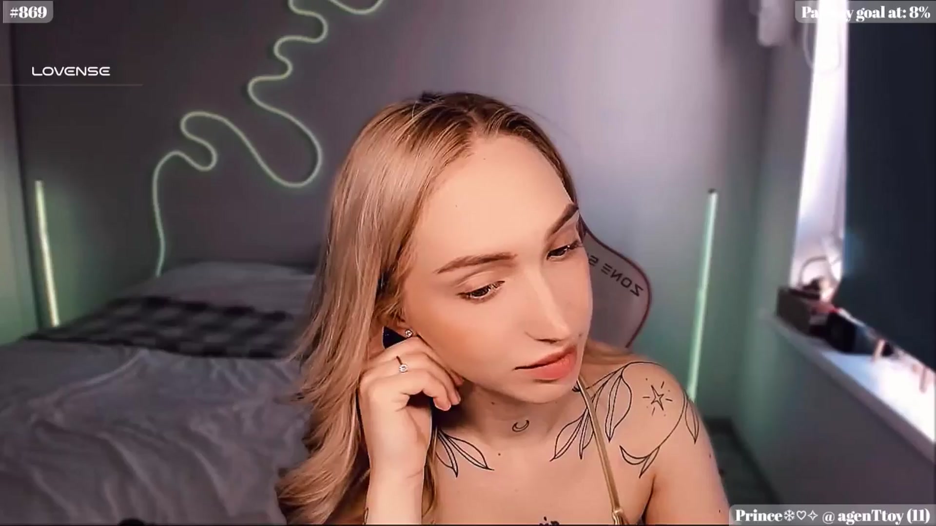 Gallery image thumbnail from Sunny_xoxo's myfreecams stream on, 02/25/2025, 04:44 image 16 of 20
