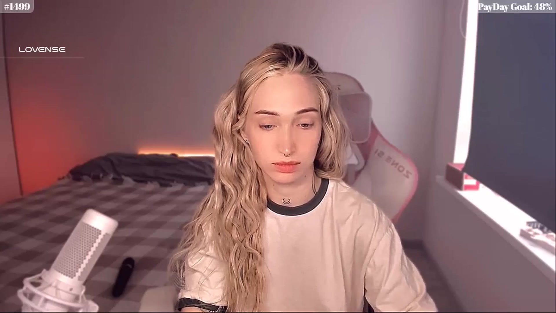 Gallery image thumbnail from Sunny_xoxo's myfreecams stream on, 04/14/2025, 08:34 image 11 of 20