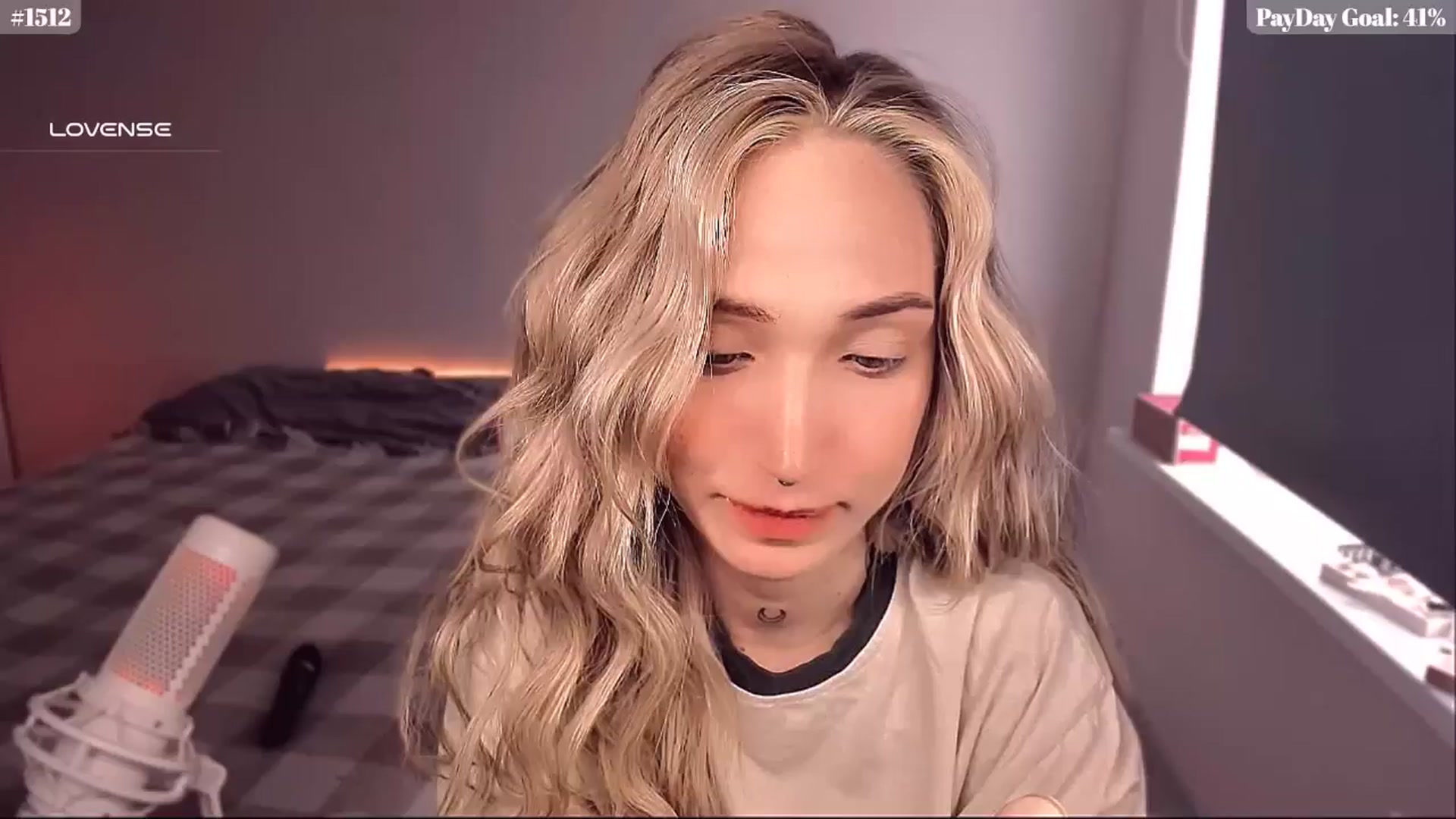 Gallery image thumbnail from Sunny_xoxo's myfreecams stream on, 04/14/2025, 08:34 image 1 of 20