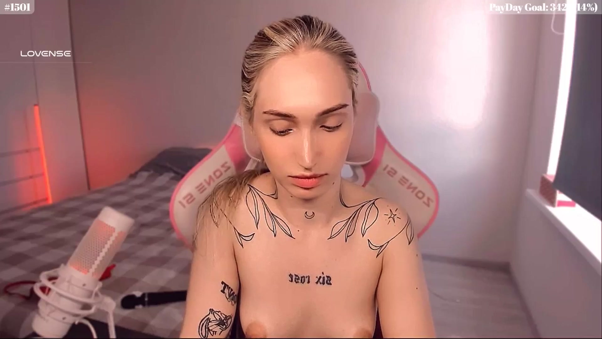 Gallery image thumbnail from Sunny_xoxo's myfreecams stream on, 04/21/2025, 08:48 image 14 of 20