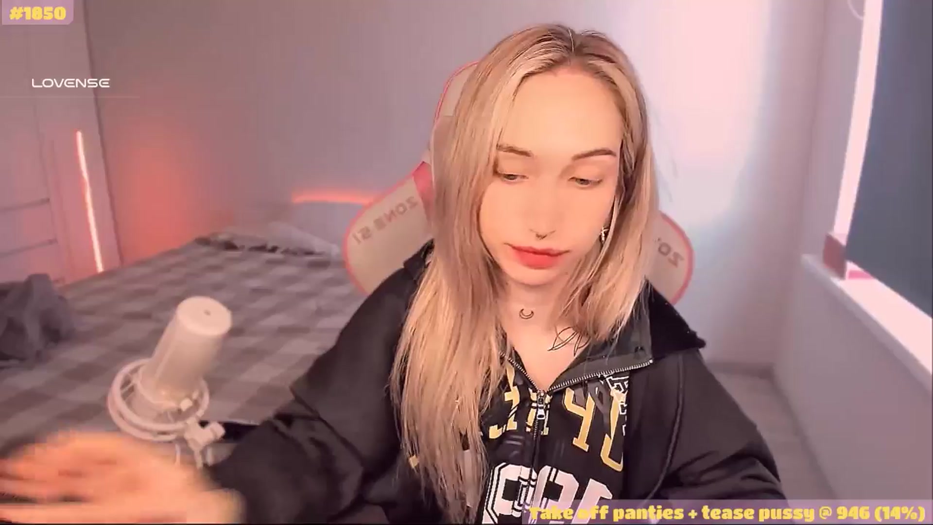 Gallery image thumbnail from Sunny_xoxo's myfreecams stream on, 05/12/2025, 09:29 image 5 of 20