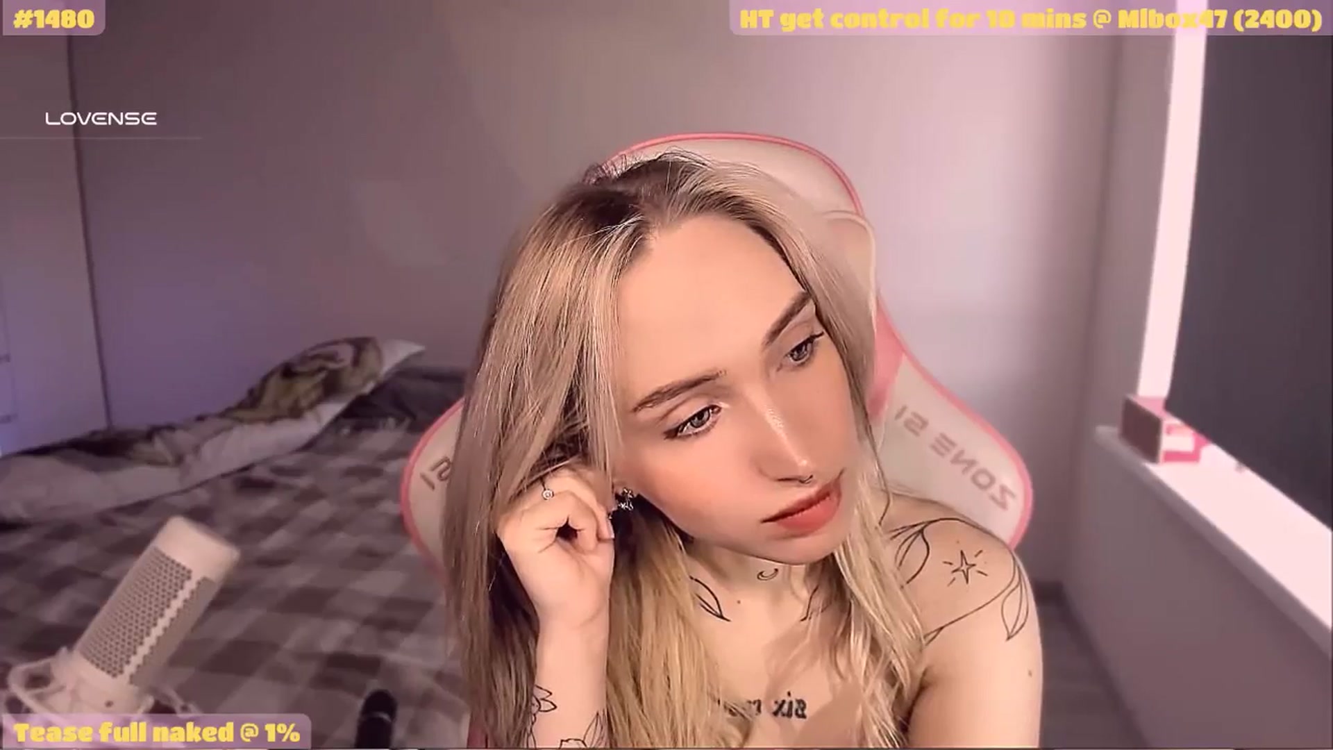 Gallery image thumbnail from Sunny_xoxo's myfreecams stream on, 05/21/2025, 07:34 image 18 of 20