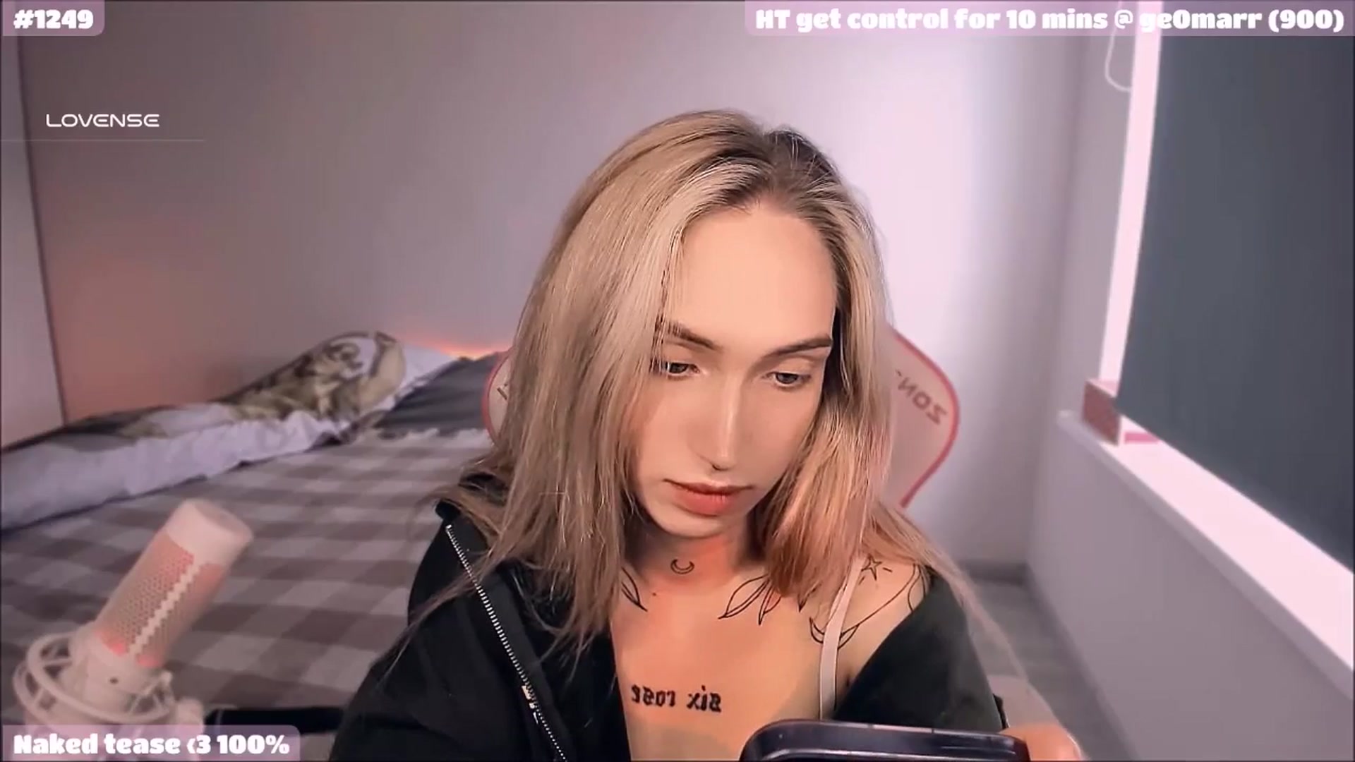 Gallery image thumbnail from Sunny_xoxo's myfreecams stream on, 05/27/2025, 06:32 image 19 of 20