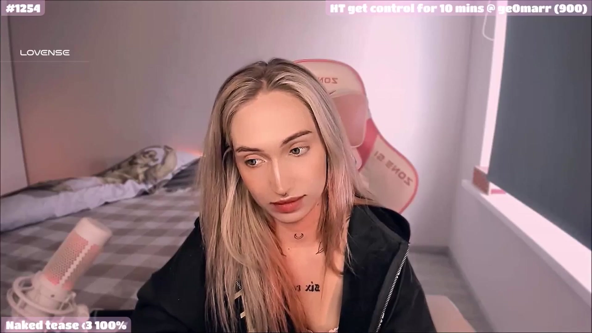 Gallery image thumbnail from Sunny_xoxo's myfreecams stream on, 05/27/2025, 06:32 image 16 of 20