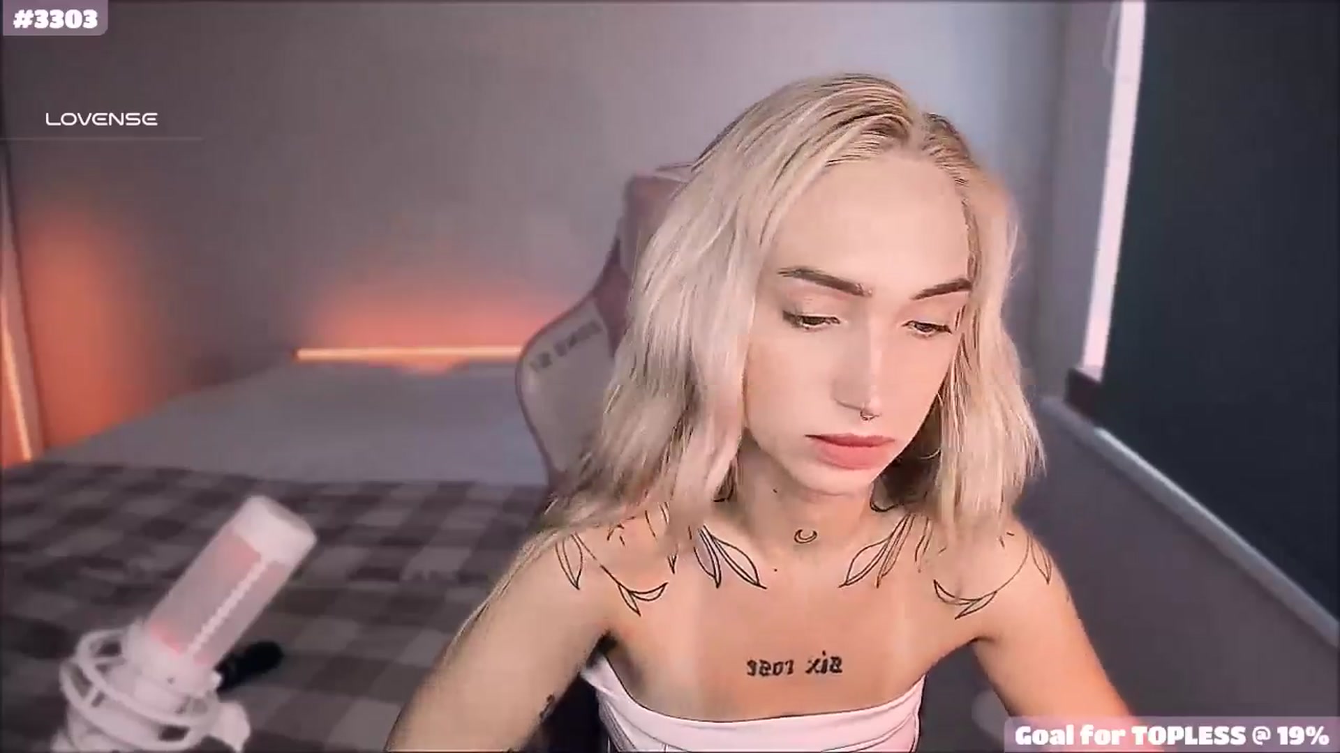 Gallery image thumbnail from Sunny_xoxo's myfreecams stream on, 06/23/2025, 04:23 image 11 of 20