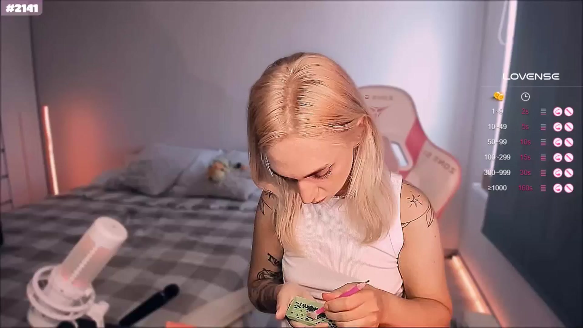 Gallery image thumbnail from Sunny_xoxo's myfreecams stream on, 06/30/2025, 07:13 image 17 of 20