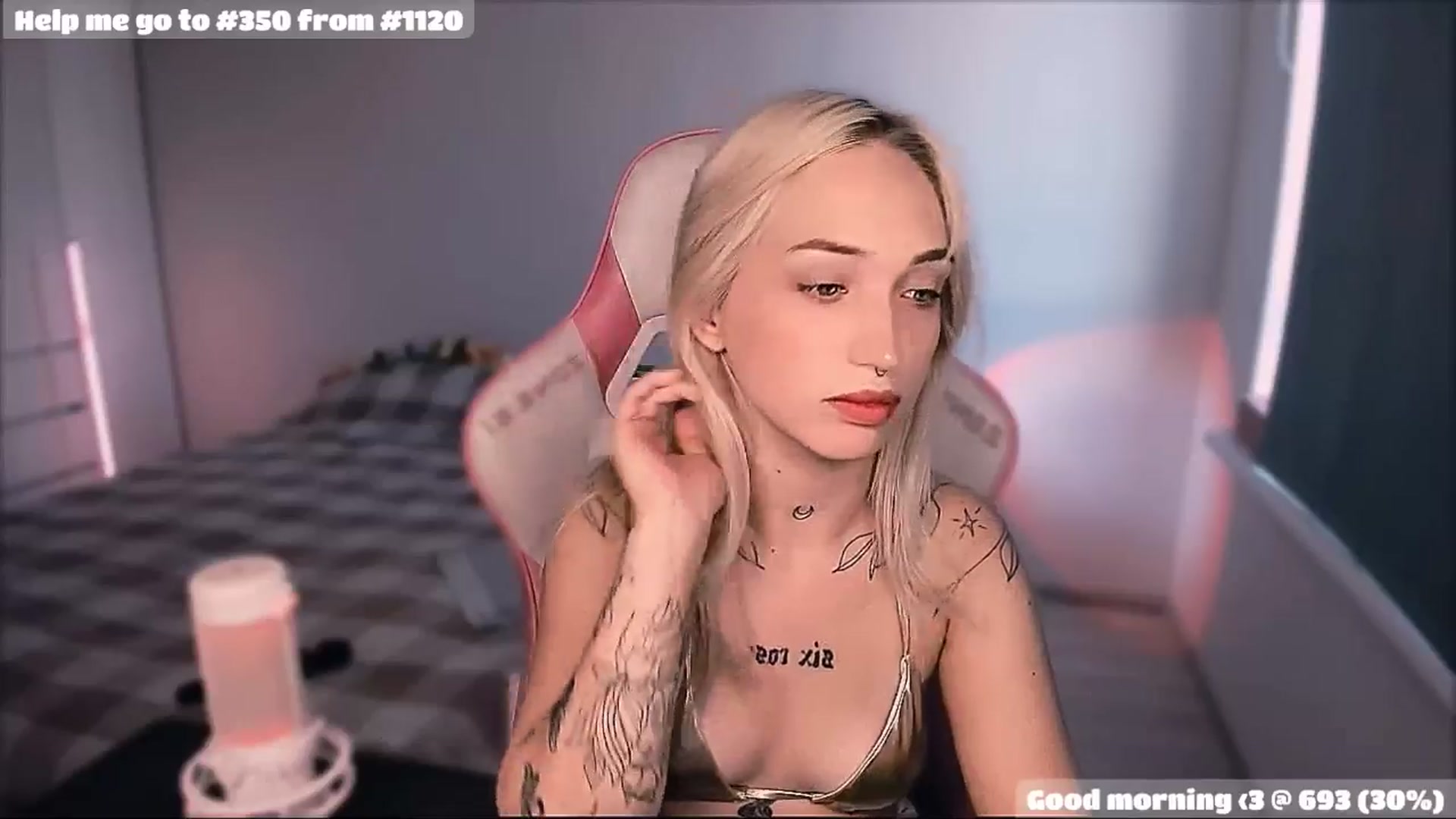 Gallery image thumbnail from Sunny_xoxo's myfreecams stream on, 08/20/2025, 04:22 image 20 of 20