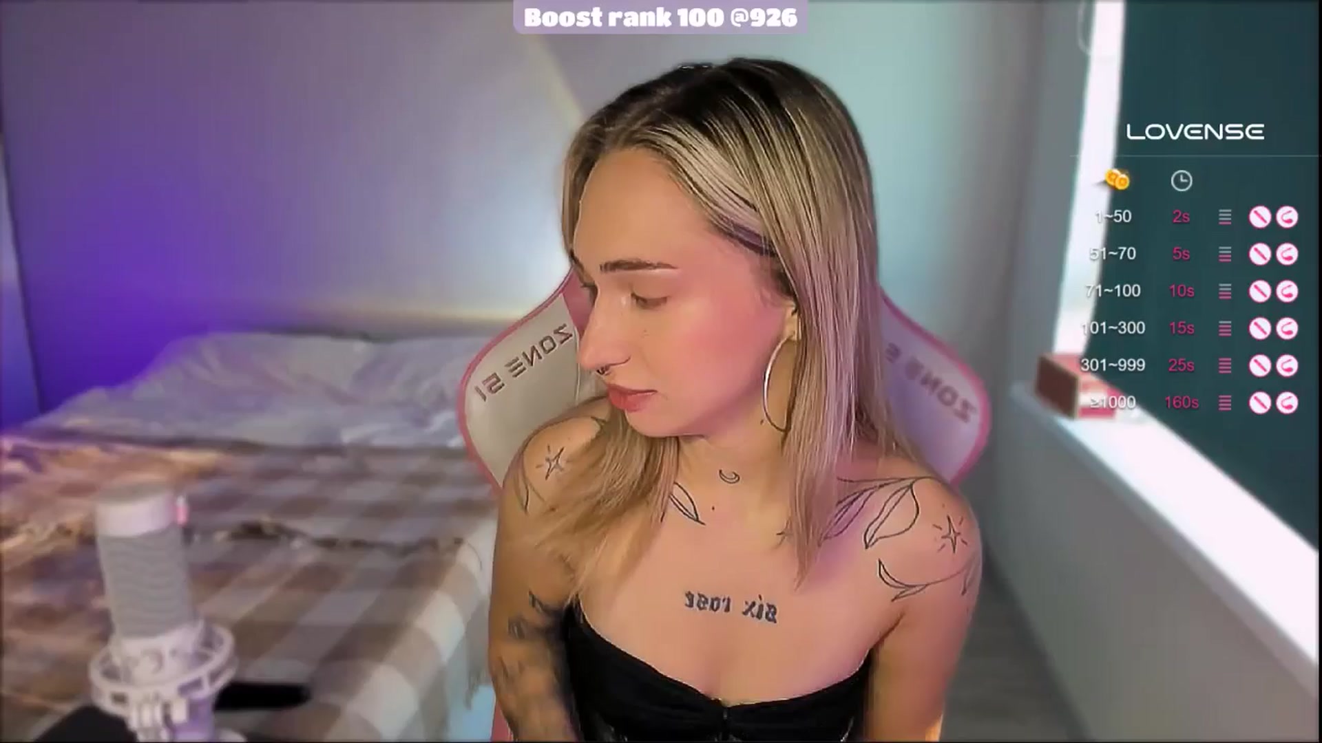 Gallery image thumbnail from Sunny_xoxo's myfreecams stream on, 10/01/2025, 01:36 image 1 of 20