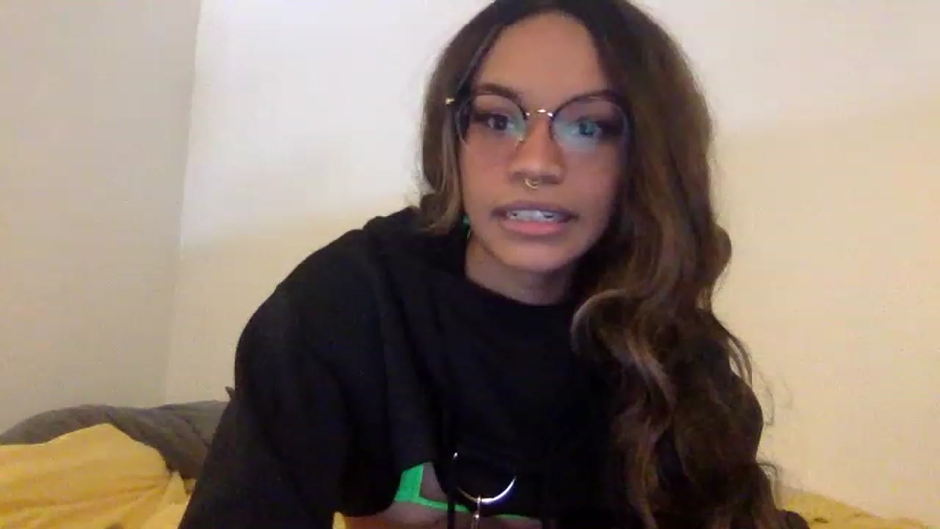 Gallery image thumbnail from SunnylilDays's myfreecams stream on, 01/20/2023, 19:45 image 5 of 20