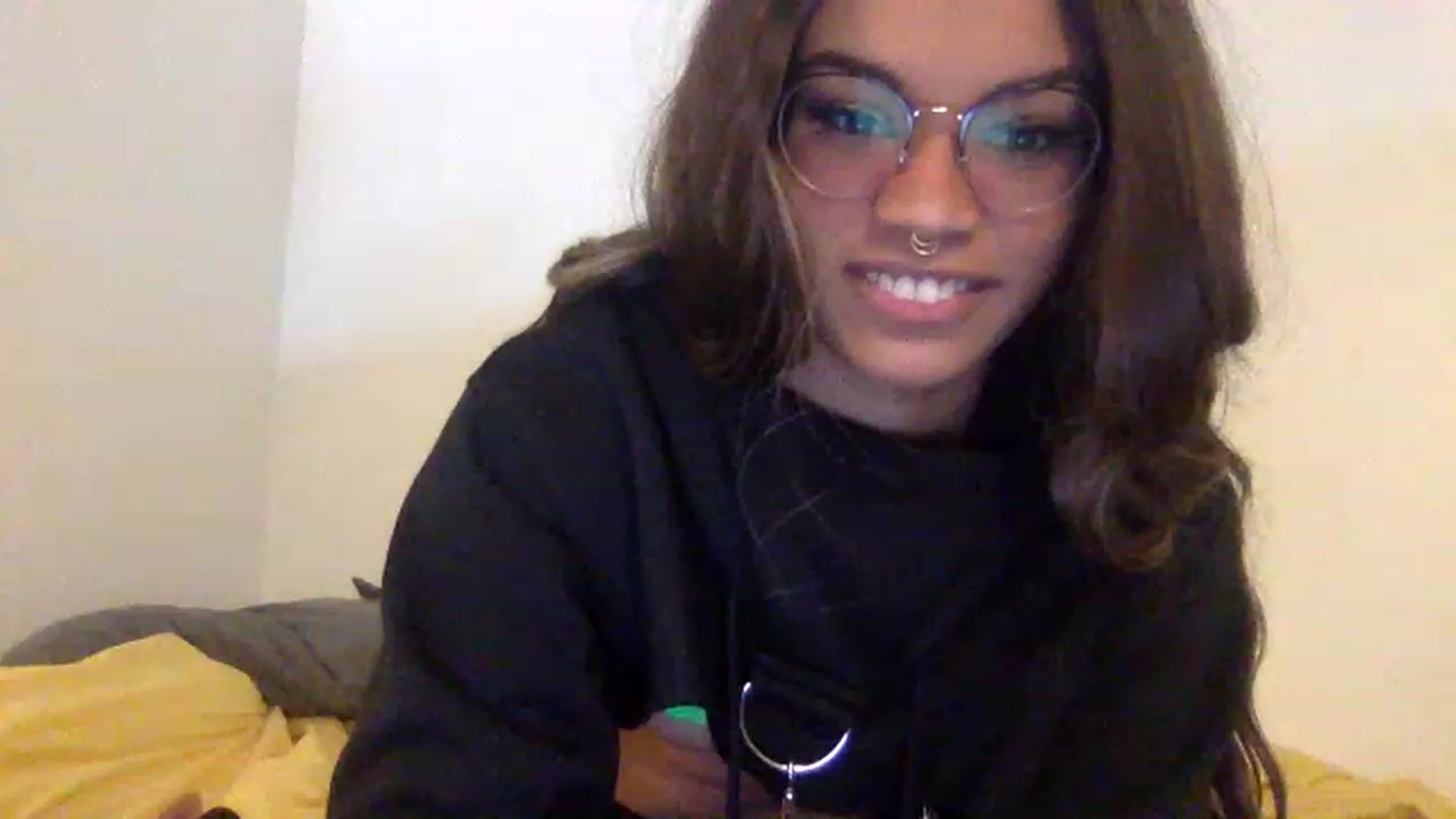 Gallery image thumbnail from SunnylilDays's myfreecams stream on, 01/20/2023, 19:45 image 7 of 20