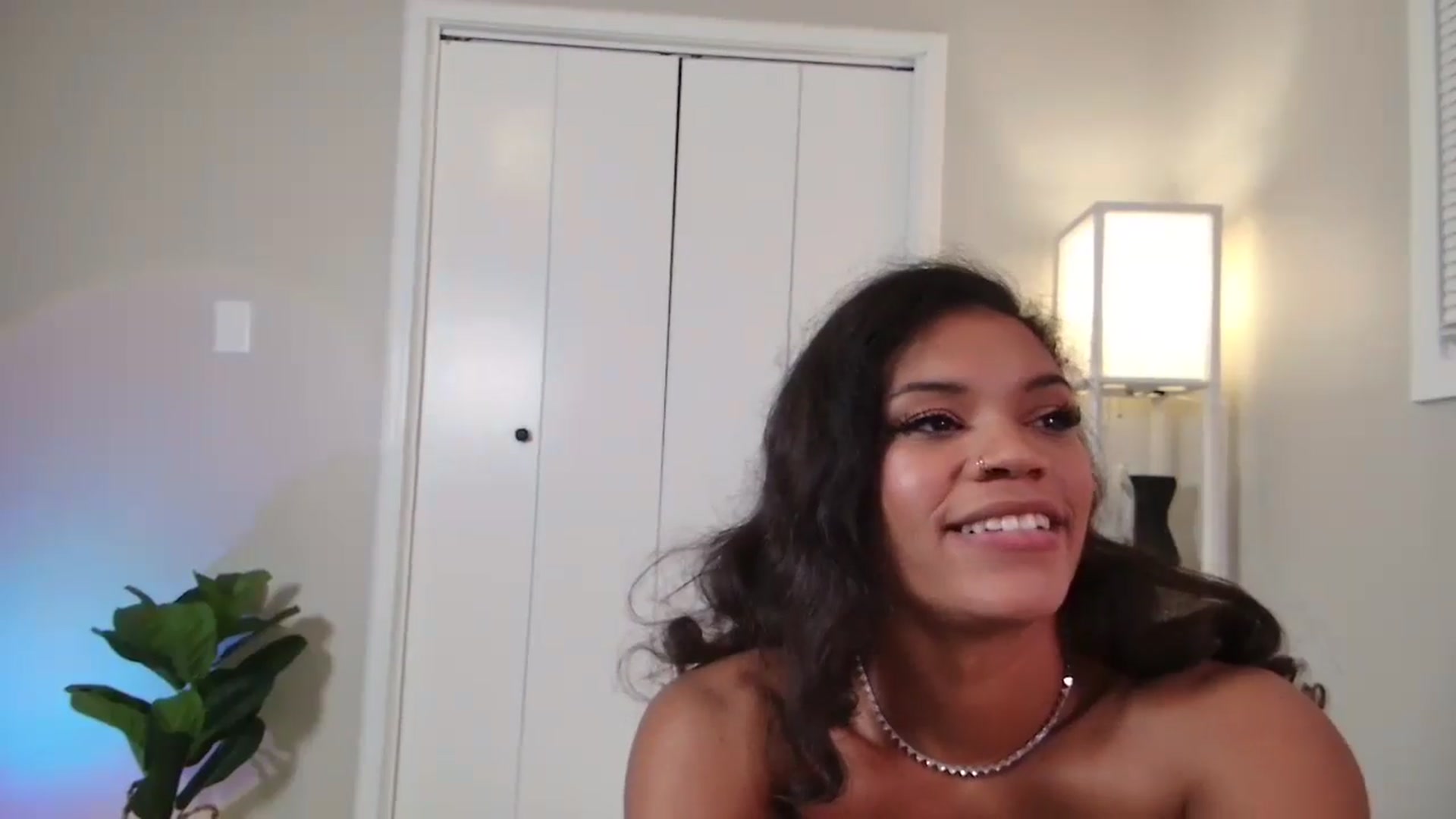 Gallery image thumbnail from SunnylilDays's myfreecams stream on, 08/07/2024, 07:21 image 12 of 20