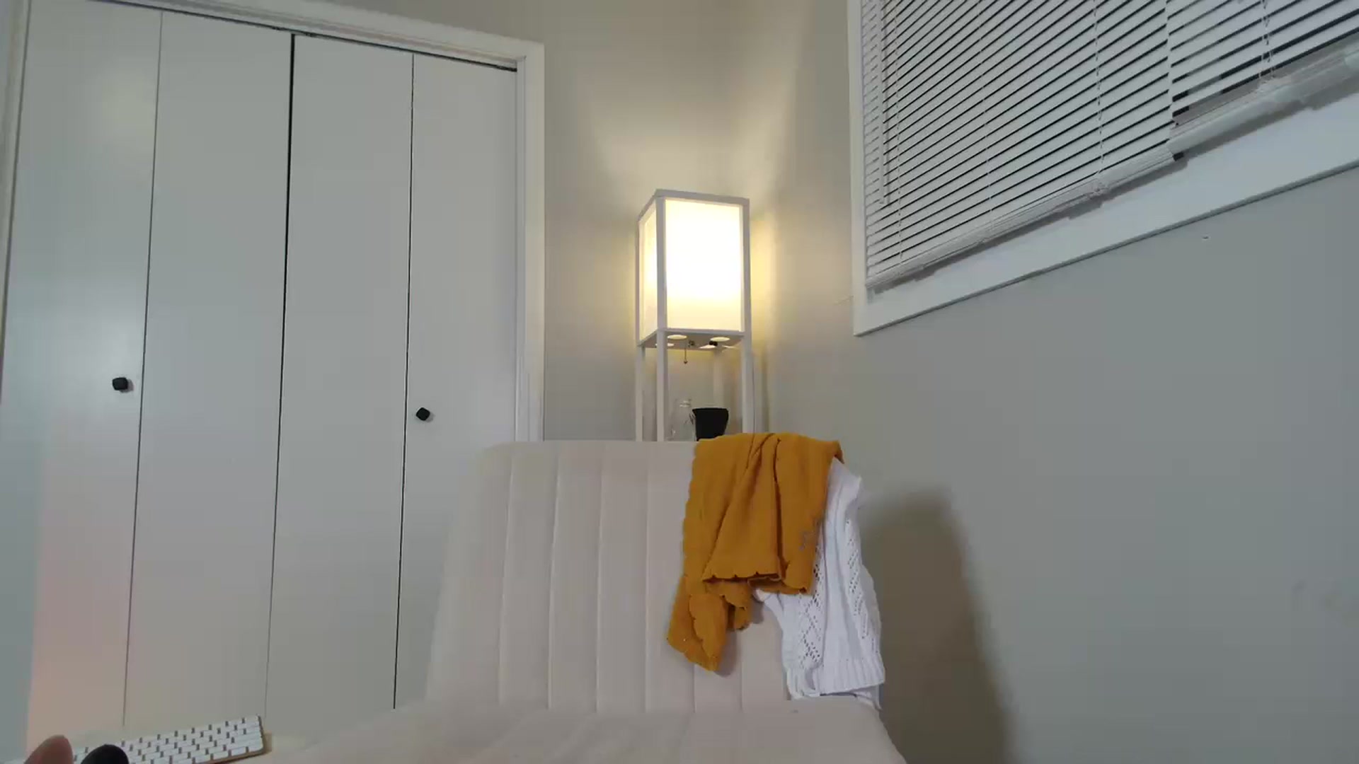 Gallery image thumbnail from SunnylilDays's myfreecams stream on, 08/11/2024, 07:18 image 3 of 20