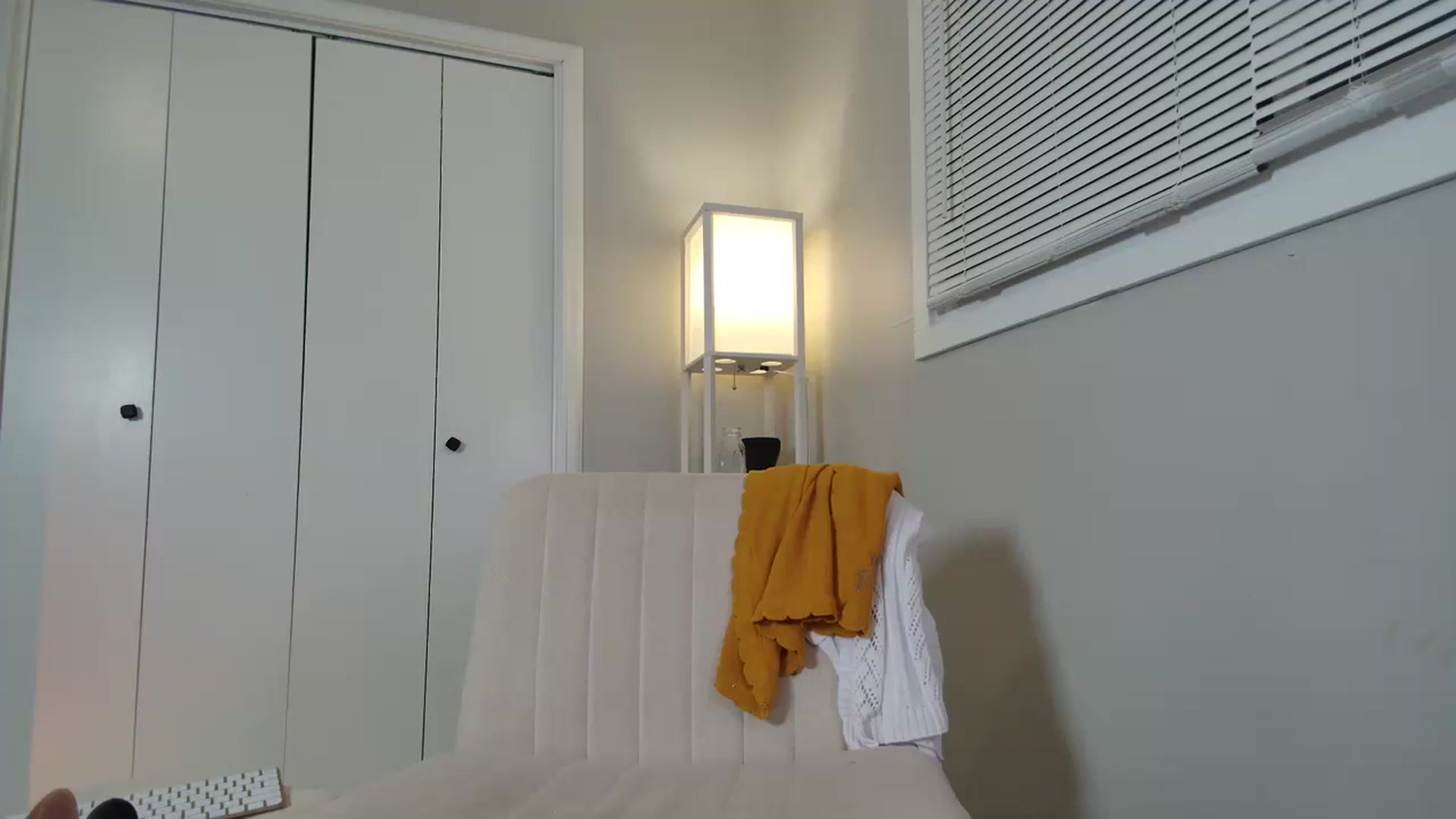 Gallery image thumbnail from SunnylilDays's myfreecams stream on, 08/11/2024, 07:18 image 2 of 20