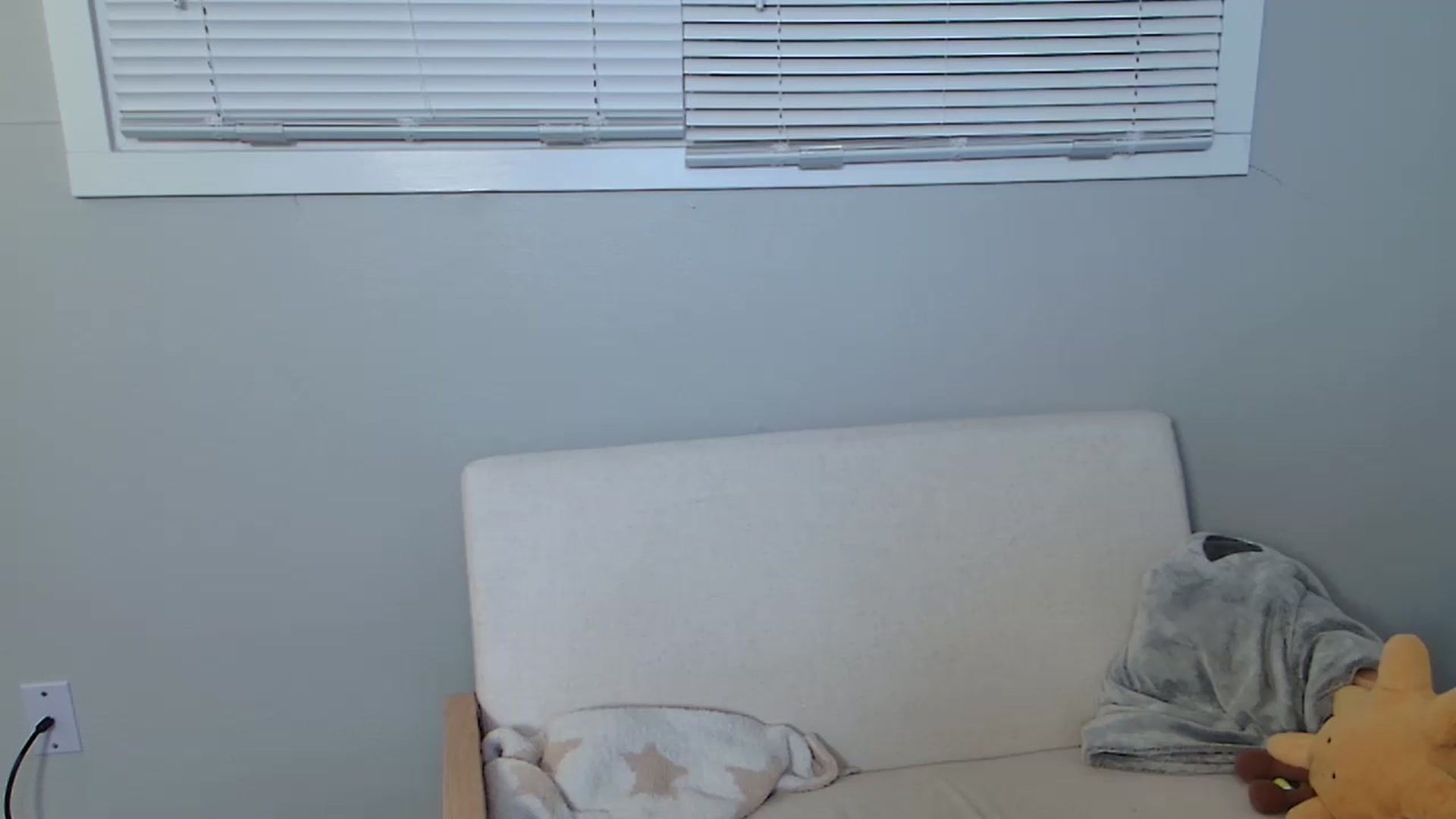 Gallery image thumbnail from SunnylilDays's myfreecams stream on, 12/19/2024, 03:24 image 14 of 20