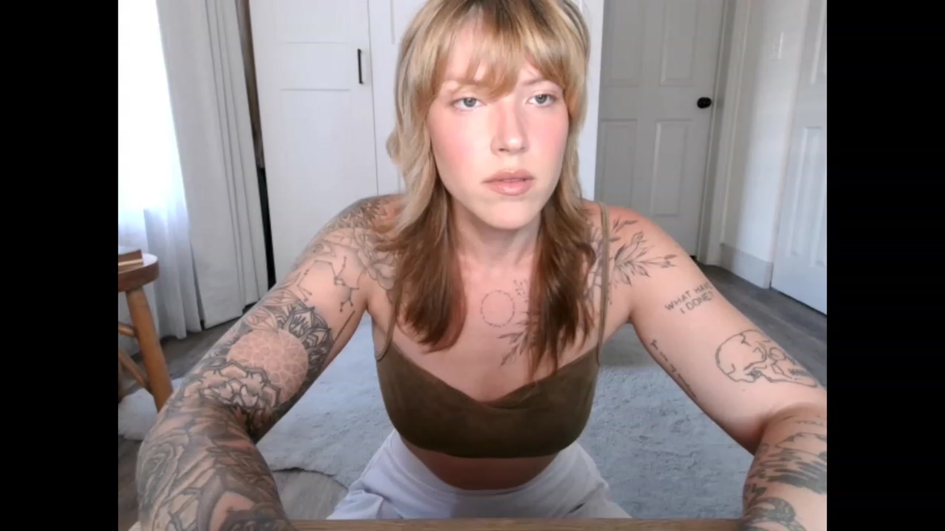 Gallery image thumbnail from Sunnyy_Dazee's myfreecams stream on, 03/28/2023, 21:39 image 9 of 20