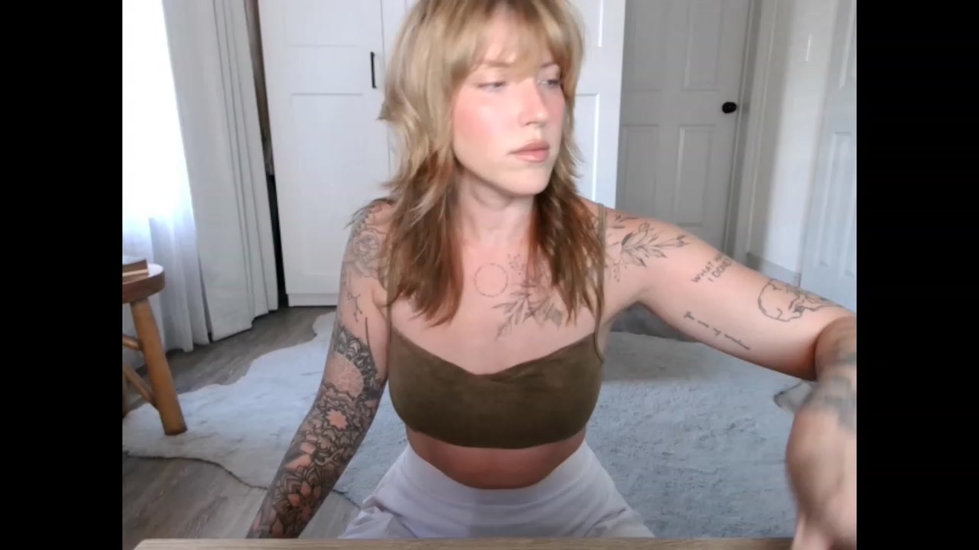 Gallery image thumbnail from Sunnyy_Dazee's myfreecams stream on, 03/28/2023, 21:39 image 3 of 20