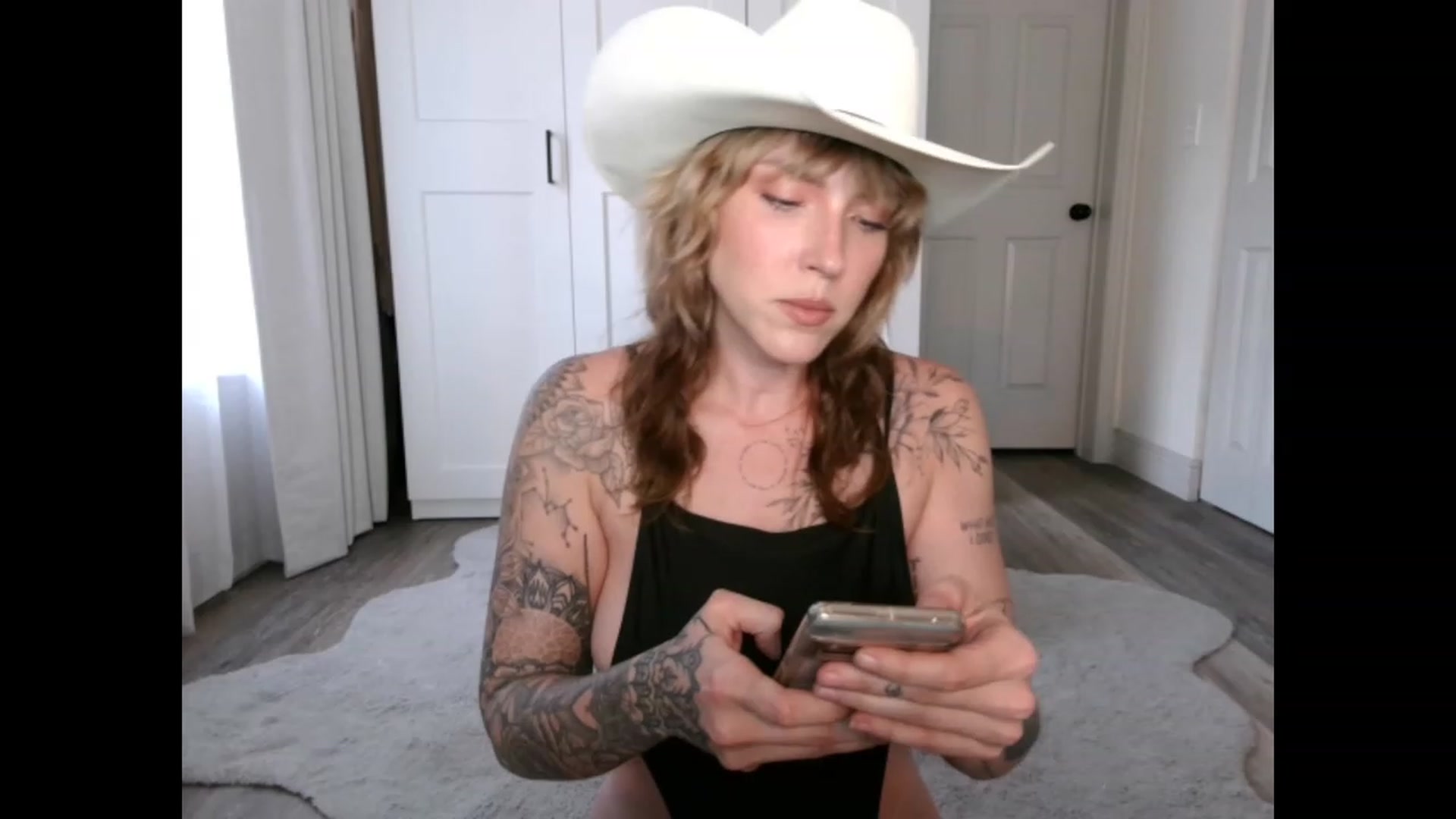Gallery image thumbnail from Sunnyy_Dazee's myfreecams stream on, 03/31/2023, 23:14 image 5 of 20