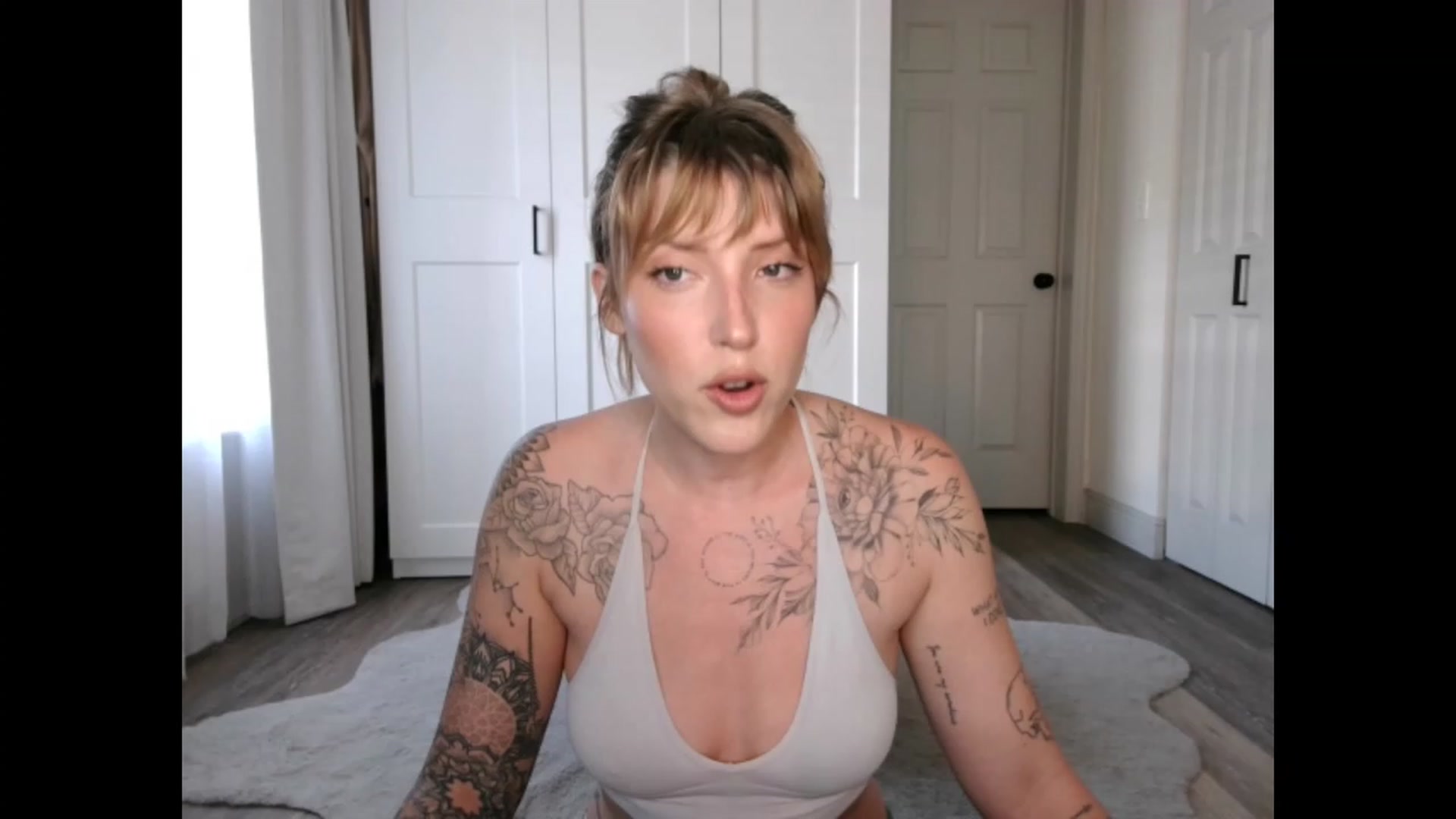 Gallery image thumbnail from Sunnyy_Dazee's myfreecams stream on, 04/03/2023, 21:31 image 6 of 20