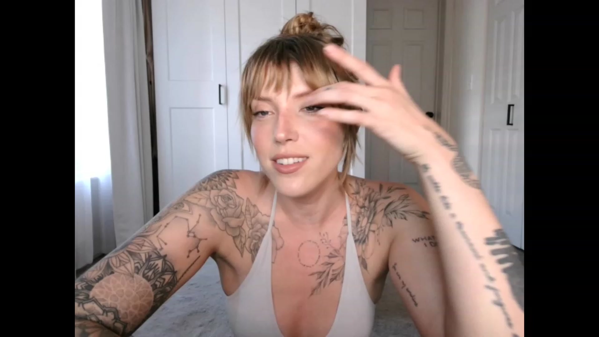 Gallery image thumbnail from Sunnyy_Dazee's myfreecams stream on, 04/03/2023, 21:31 image 16 of 20