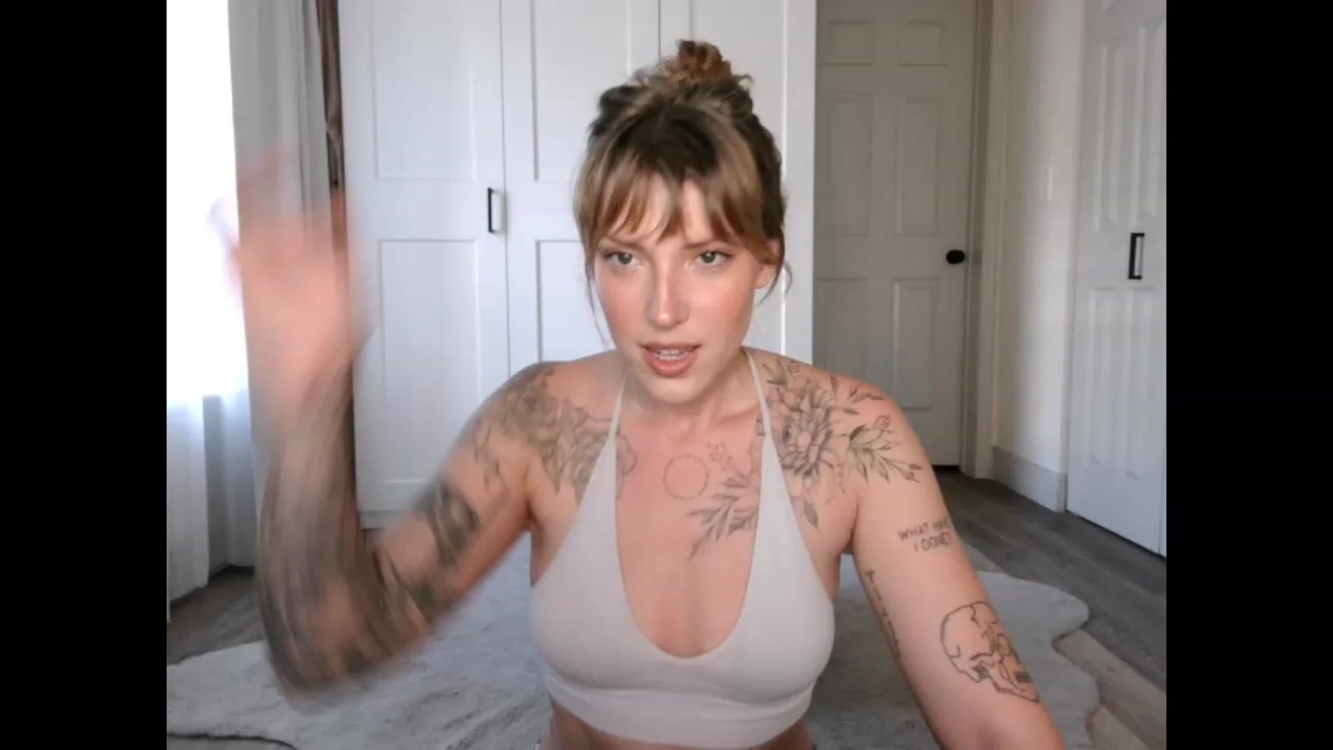 Gallery image thumbnail from Sunnyy_Dazee's myfreecams stream on, 04/03/2023, 21:31 image 9 of 20
