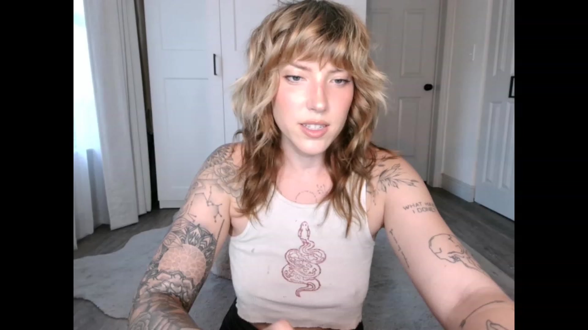 Gallery image thumbnail from Sunnyy_Dazee's myfreecams stream on, 04/07/2023, 23:28 image 18 of 20