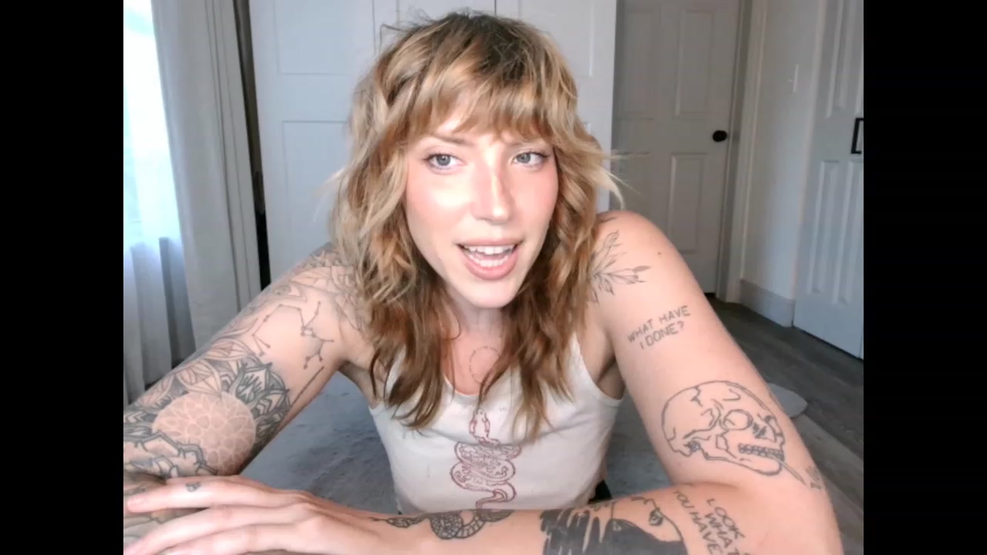 Gallery image thumbnail from Sunnyy_Dazee's myfreecams stream on, 04/07/2023, 23:28 image 14 of 20