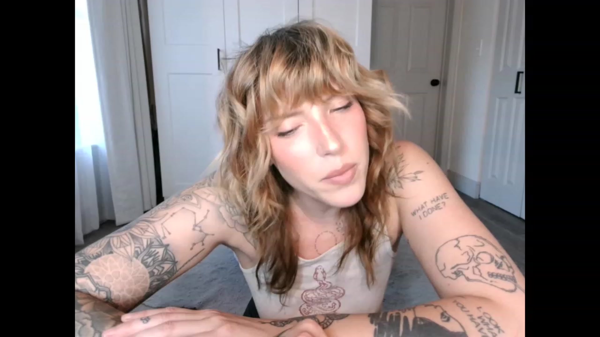 Gallery image thumbnail from Sunnyy_Dazee's myfreecams stream on, 04/07/2023, 23:28 image 6 of 20
