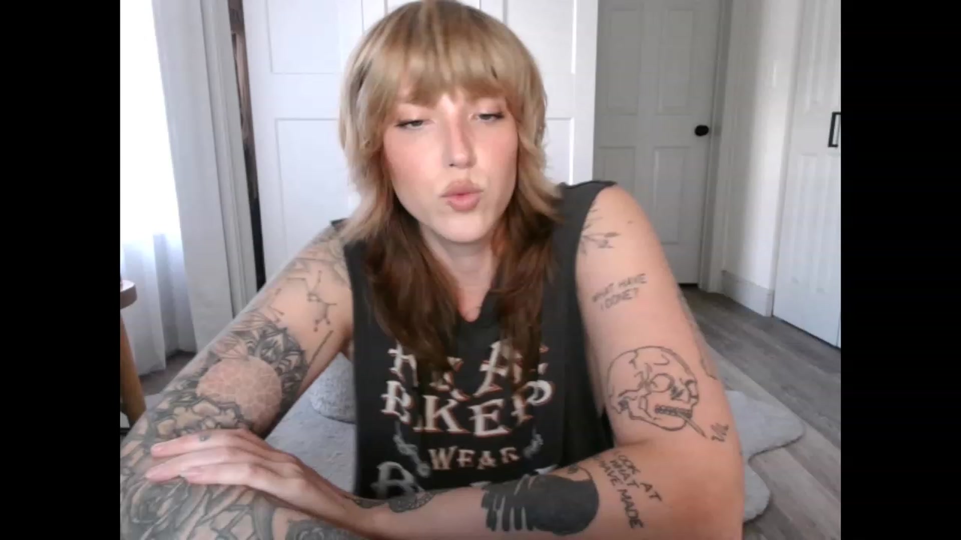 Gallery image thumbnail from Sunnyy_Dazee's myfreecams stream on, 04/15/2023, 21:00 image 20 of 20
