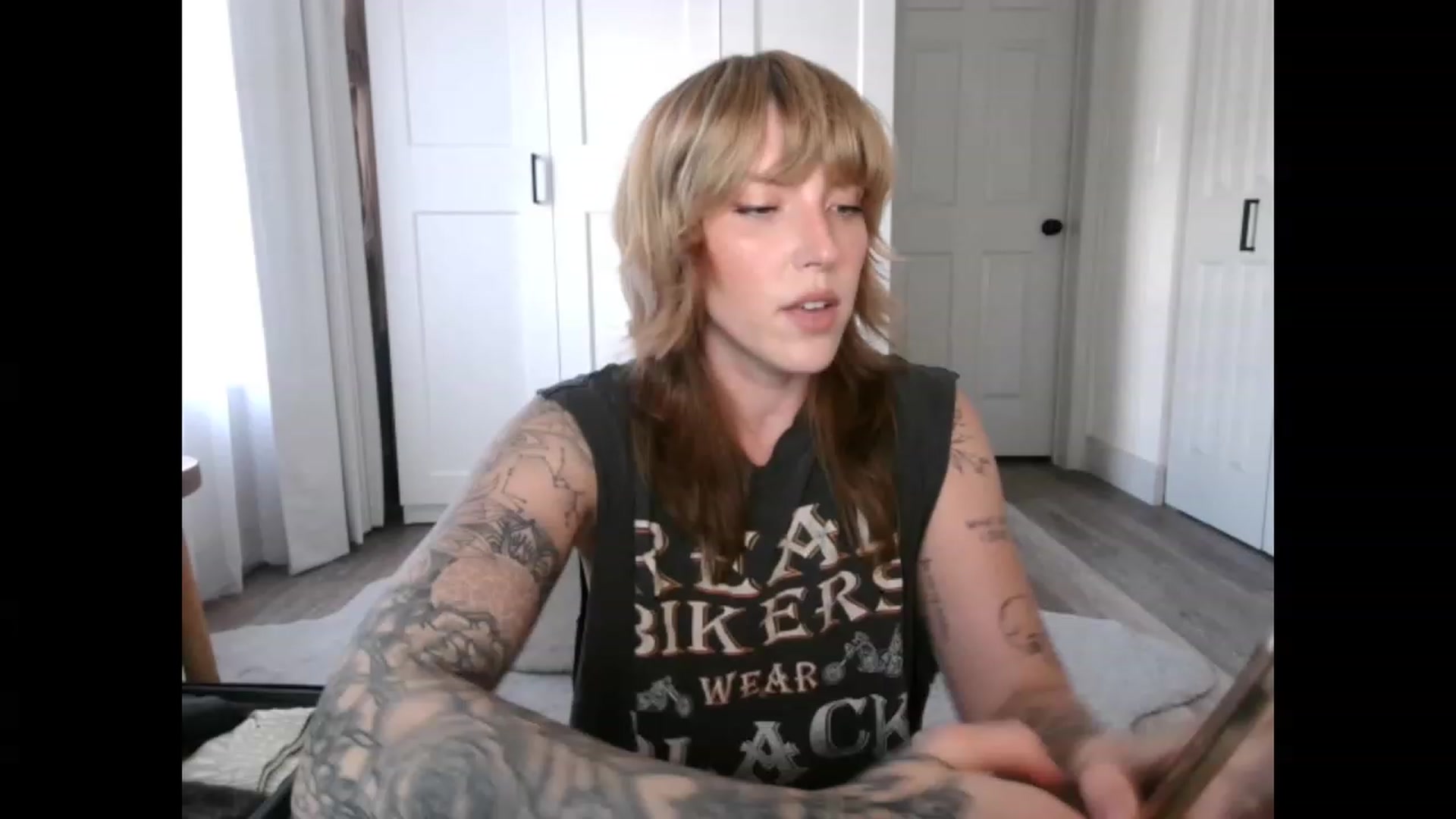 Gallery image thumbnail from Sunnyy_Dazee's myfreecams stream on, 04/15/2023, 21:00 image 14 of 20
