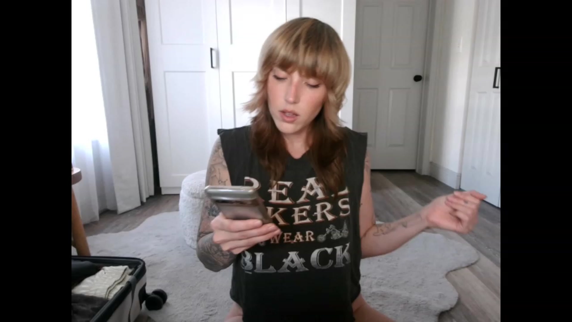 Gallery image thumbnail from Sunnyy_Dazee's myfreecams stream on, 04/15/2023, 21:00 image 15 of 20