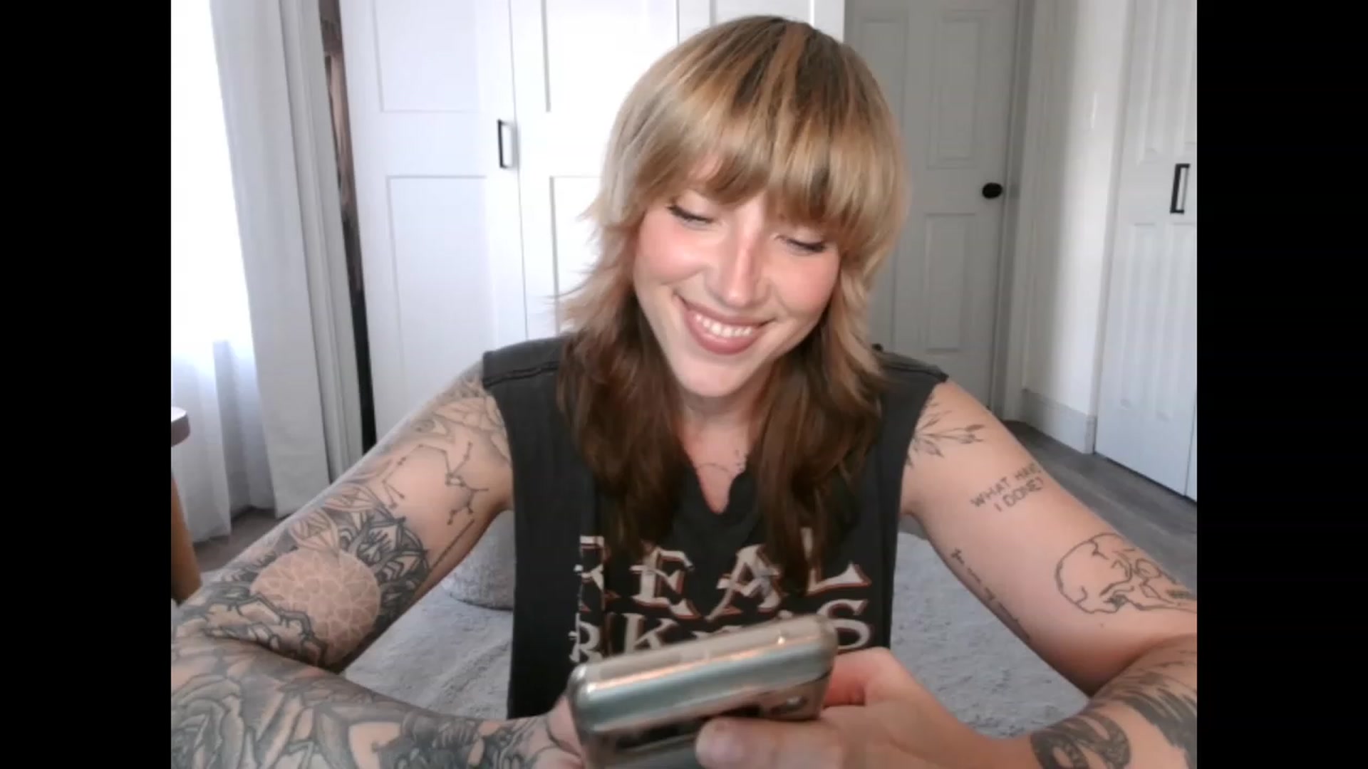 Gallery image thumbnail from Sunnyy_Dazee's myfreecams stream on, 04/15/2023, 21:00 image 11 of 20
