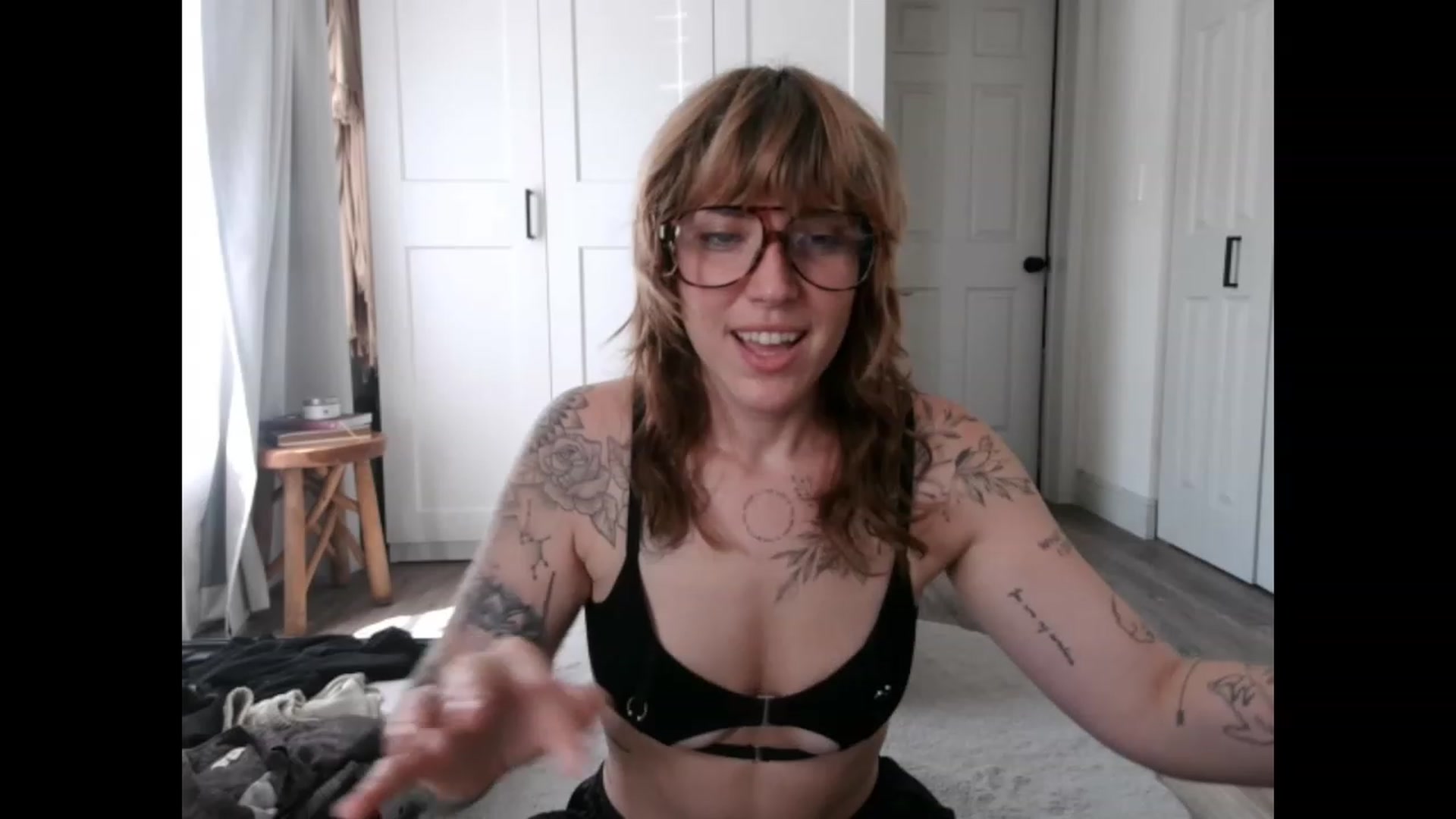 Gallery image thumbnail from Sunnyy_Dazee's myfreecams stream on, 04/16/2023, 15:45 image 12 of 20