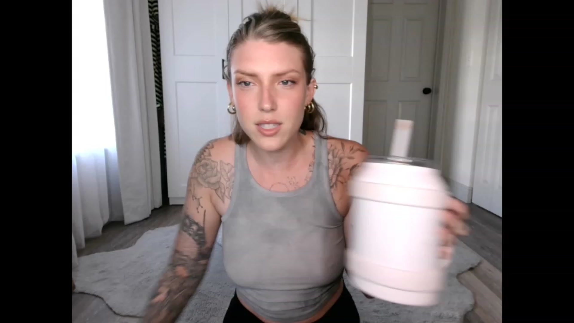 Gallery image thumbnail from Sunnyy_Dazee's myfreecams stream on, 05/08/2023, 22:05 image 12 of 20