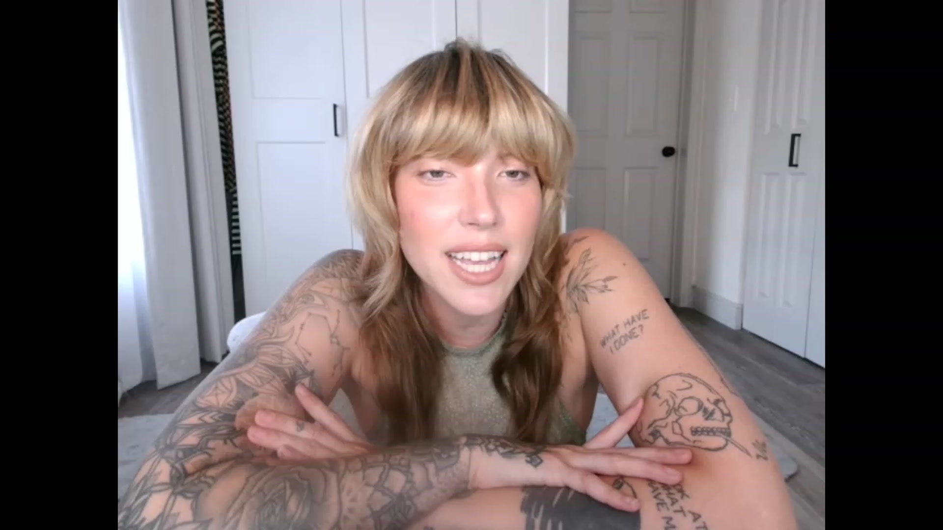 Gallery image thumbnail from Sunnyy_Dazee's myfreecams stream on, 05/16/2023, 21:33 image 17 of 20